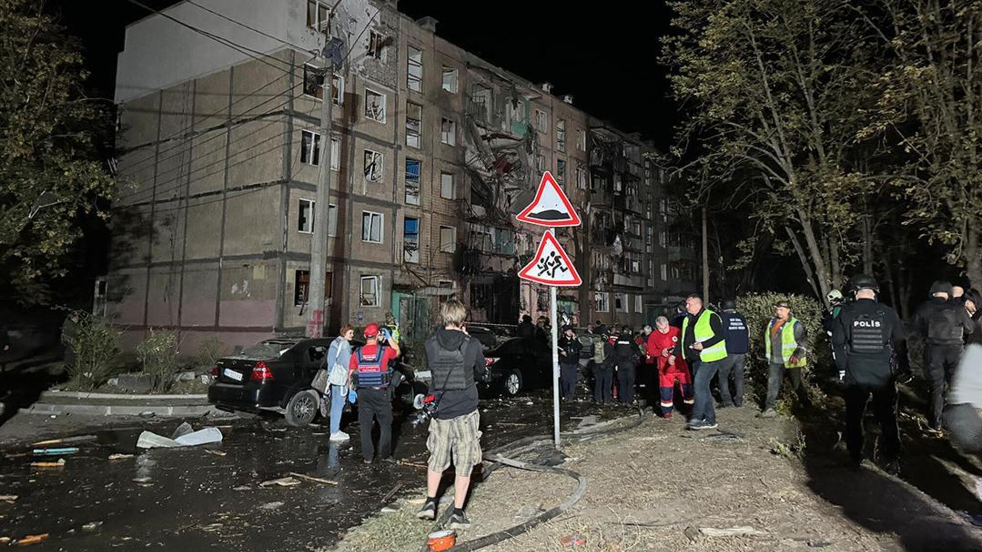 В Харькове — прямое попадание в жилой дом