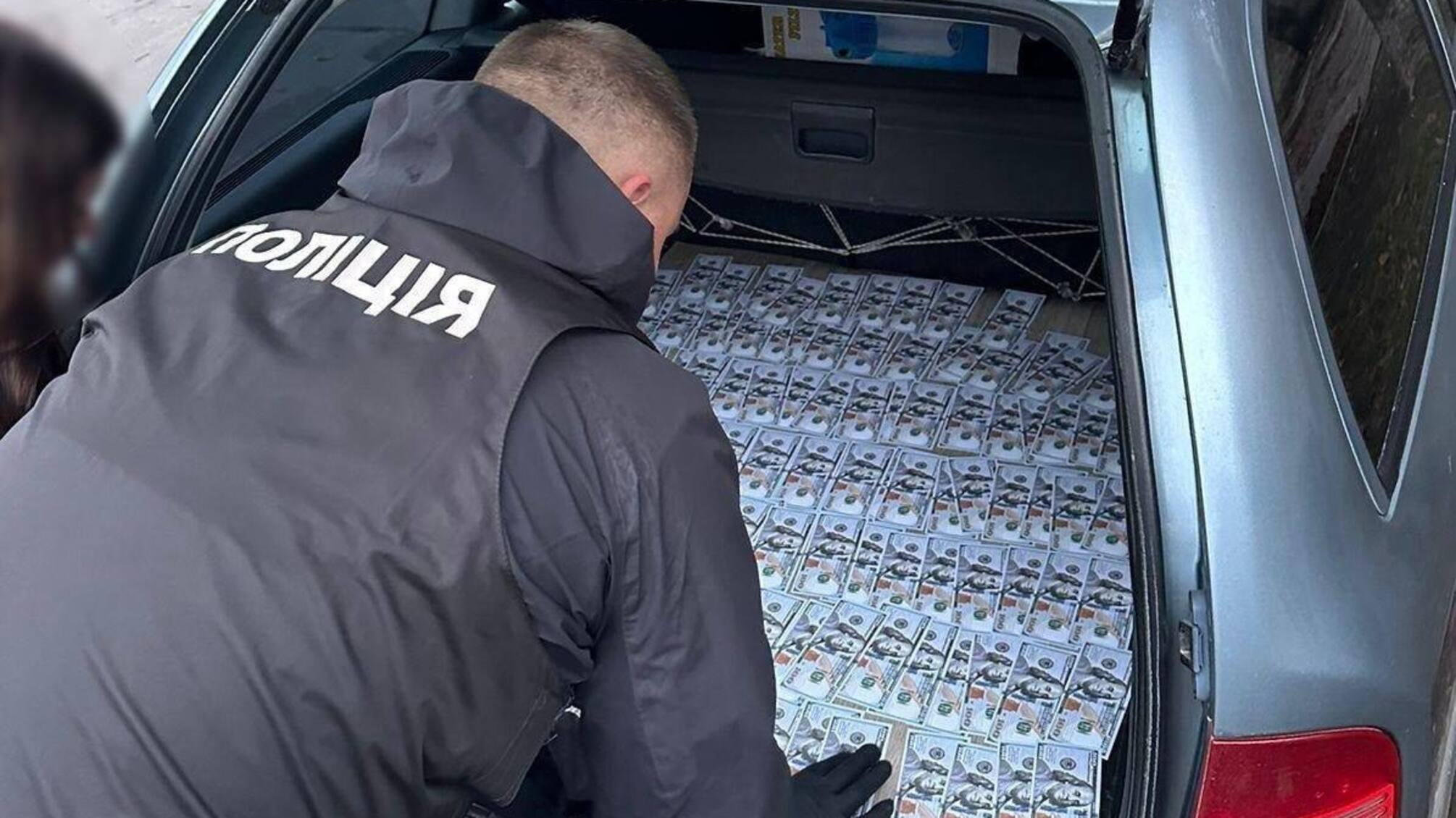 Полиция Хмельницкого разоблачила схему по уклонению от службы в ВСУ