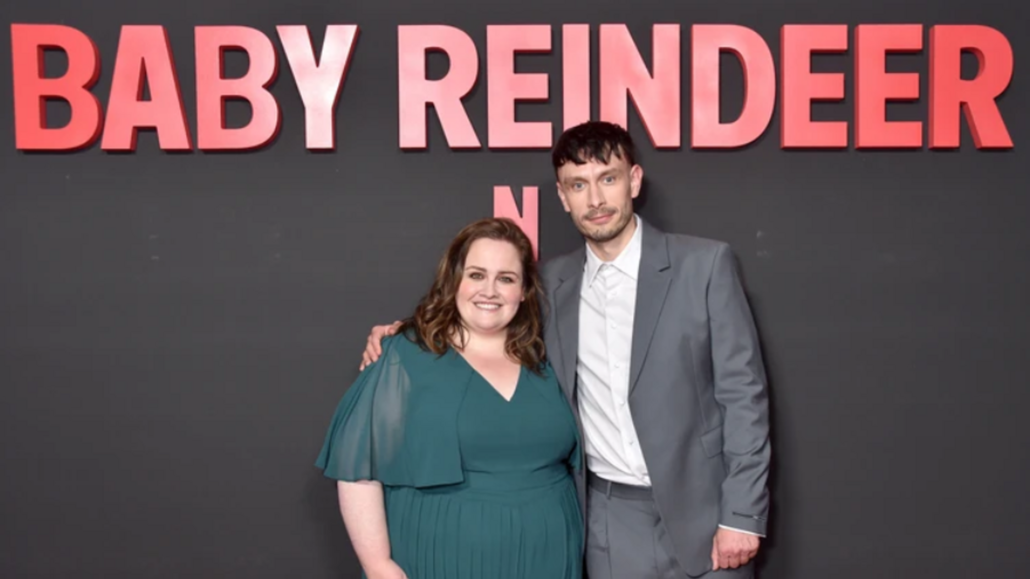 Netflix проиграл суд женщине, которую считают прототипом героини сериала 'Олененок'