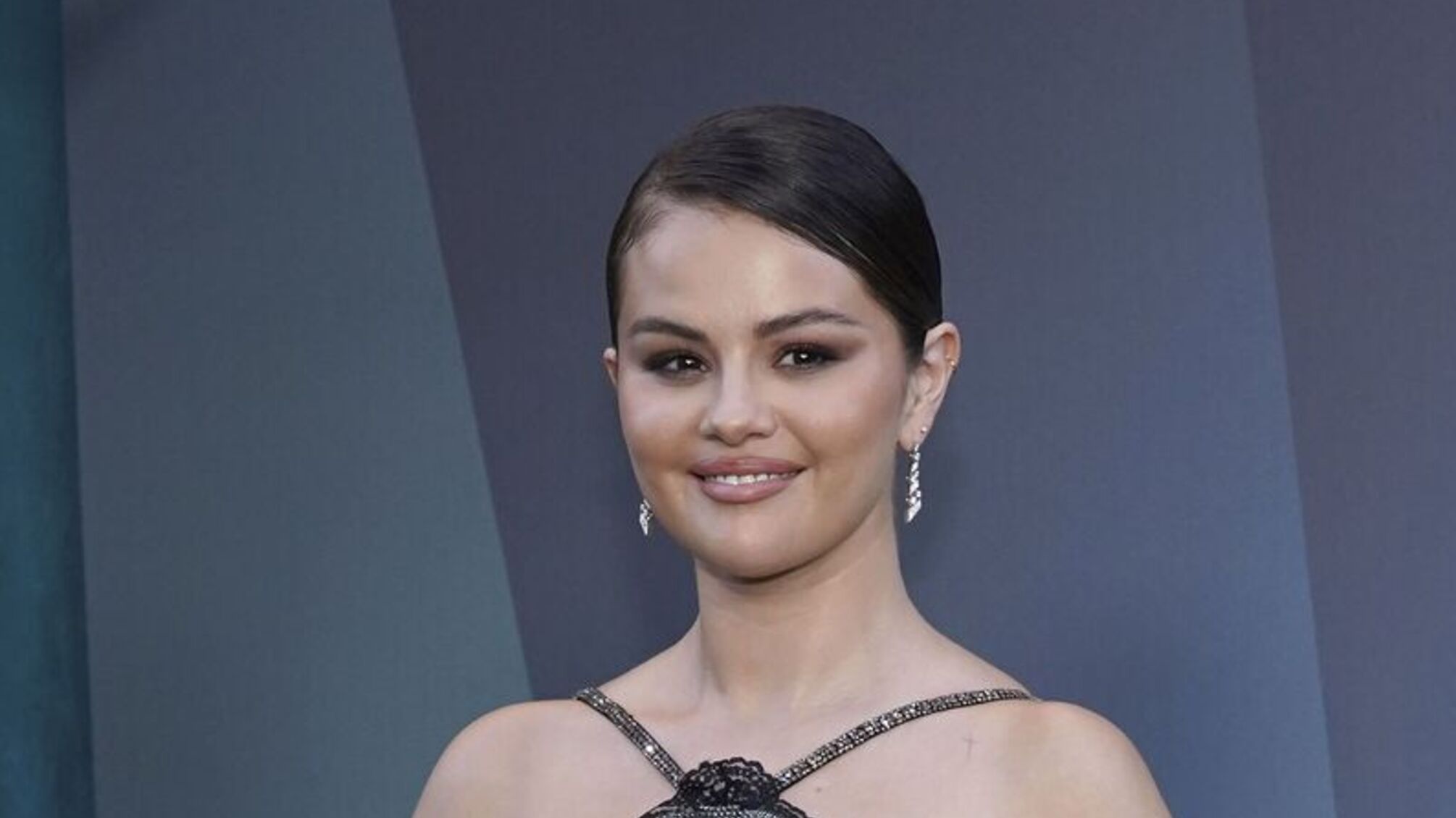 Селена Гомес показала романтику з коханим на побаченні у Діснейленді