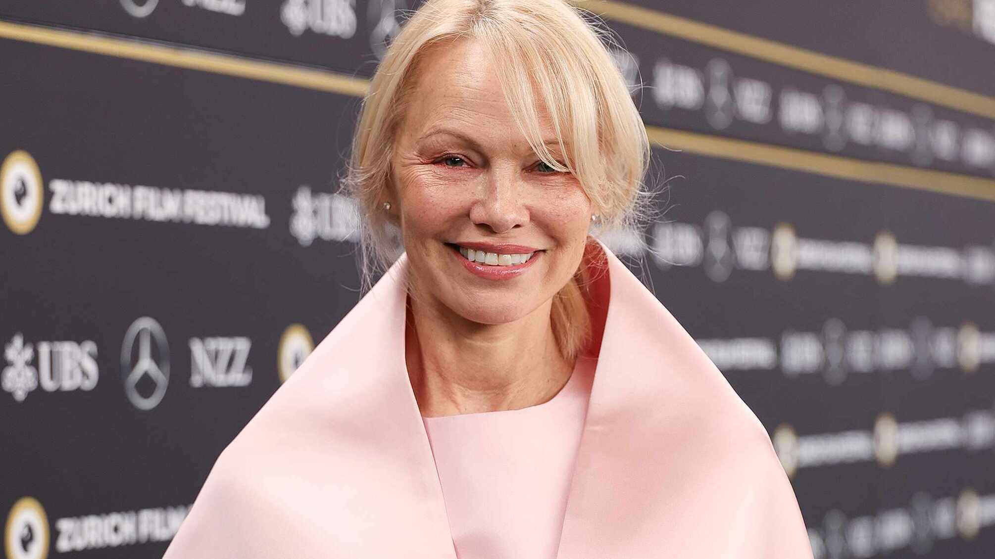 Памела Андерсон