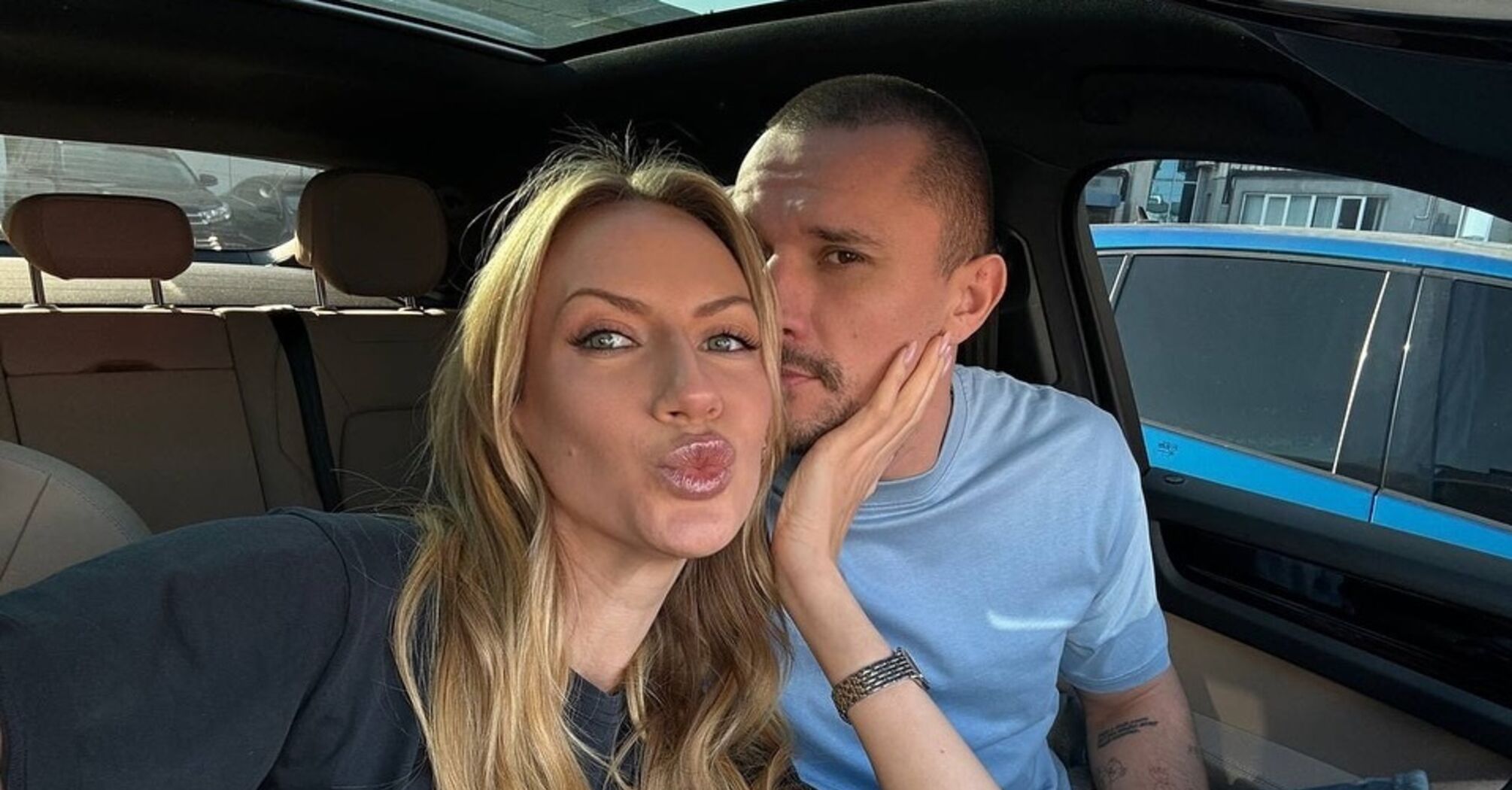 Порно: Интернетте өзін-өзі сорды Әйел порно агенті онлайн