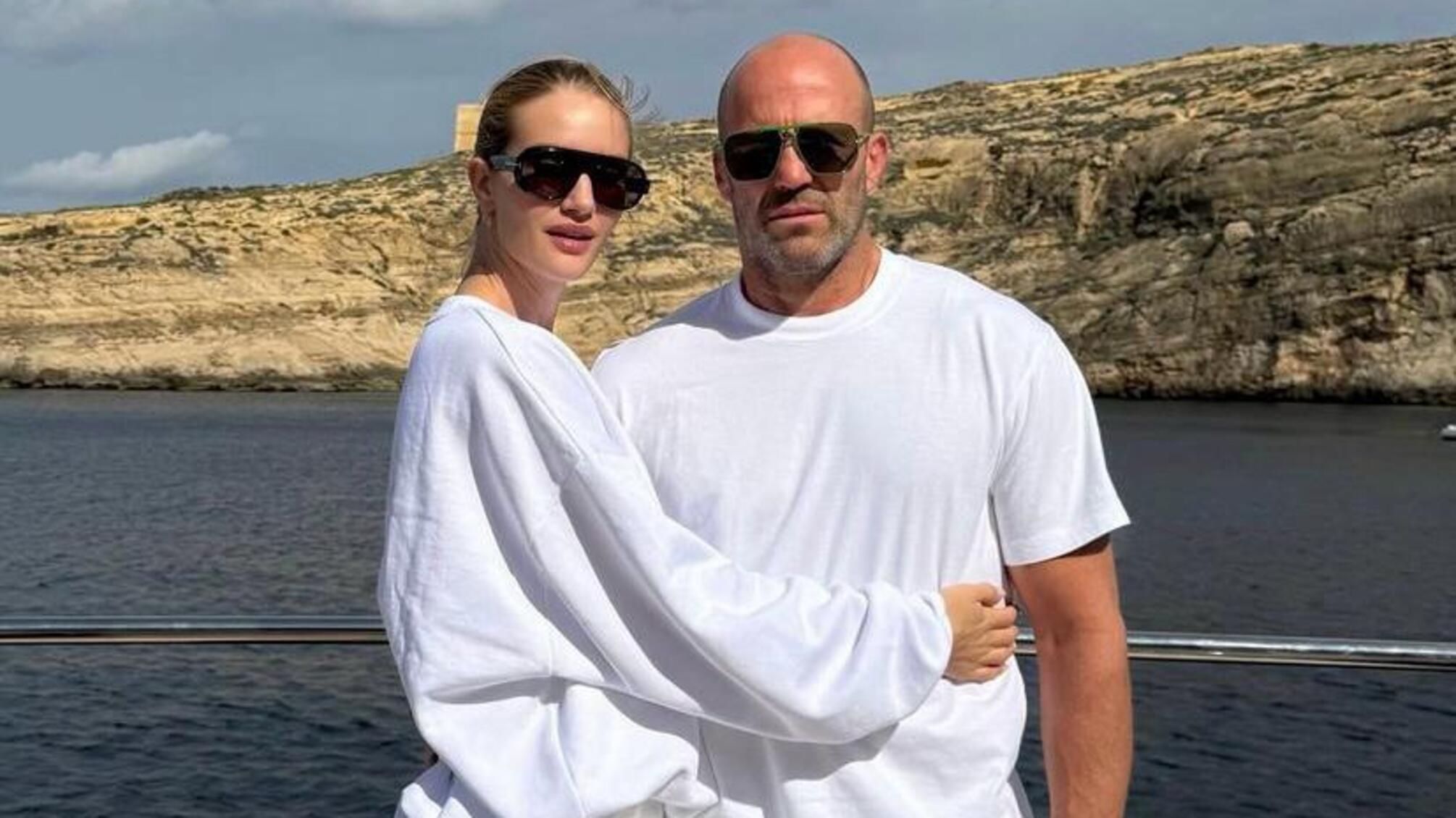 Как отдыхает Джейсон Стейтем: семейные кадры на яхте поразили фанатов