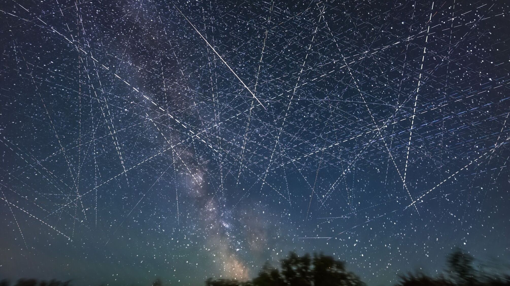 Starlink та інші супутники під загрозою: вчені просять FCC США провести екологічну оцінку