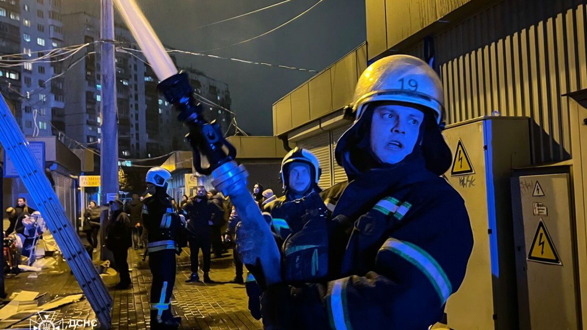 У Києві горів ринок 'Десна'