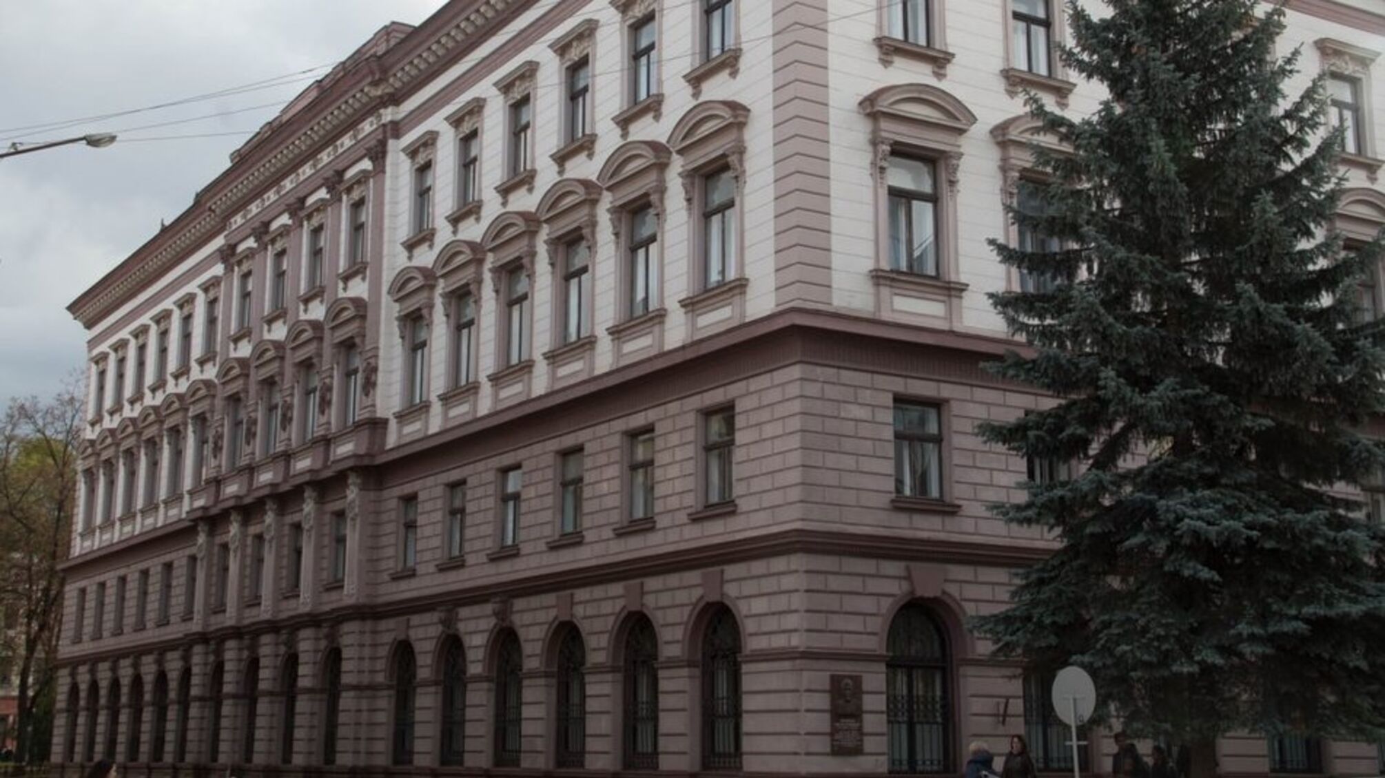 Викладач провів лекцію російською в Івано-Франківському медуніверситеті