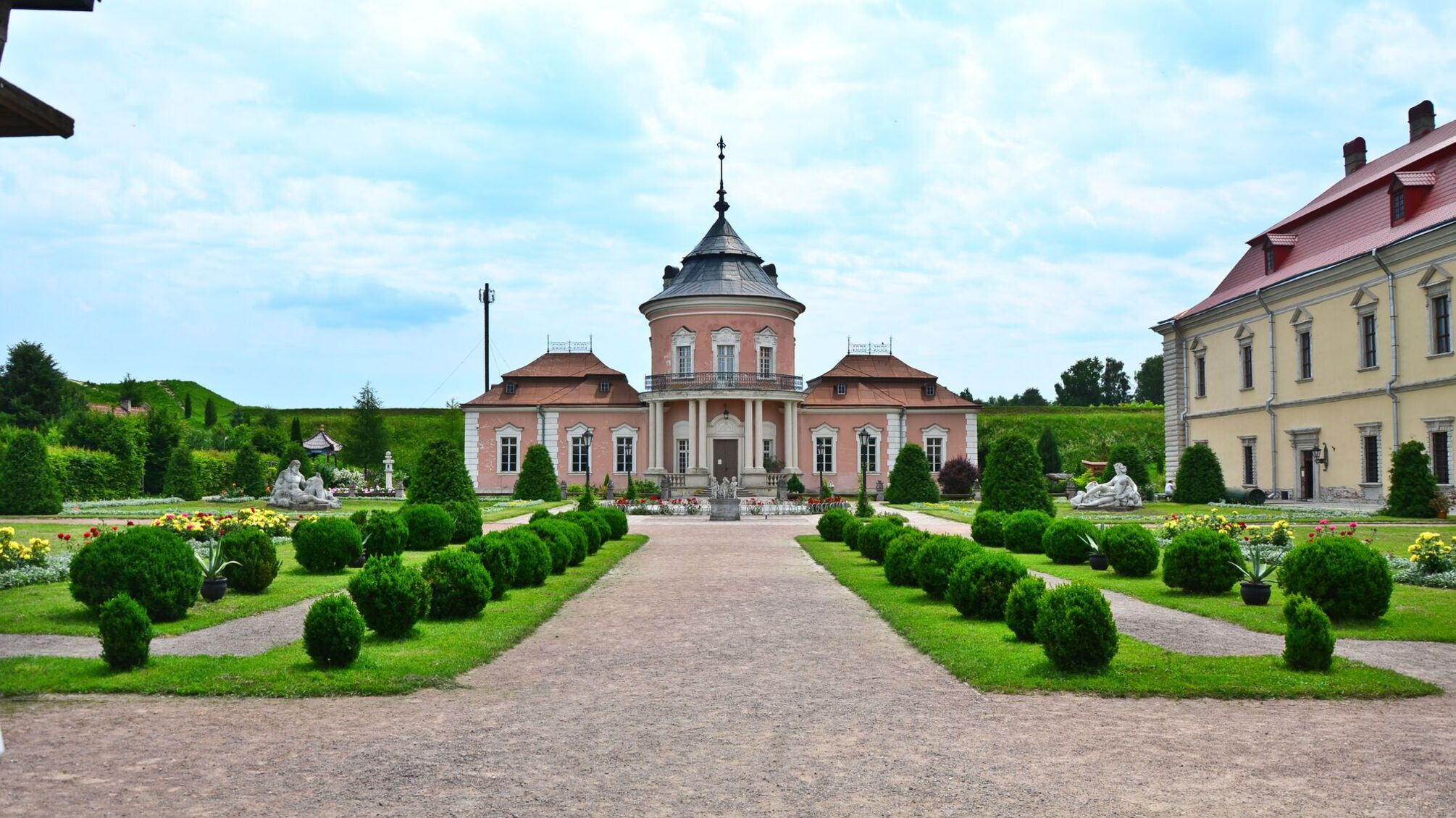 Золочевский замок Китайский дворец Золочевского замка