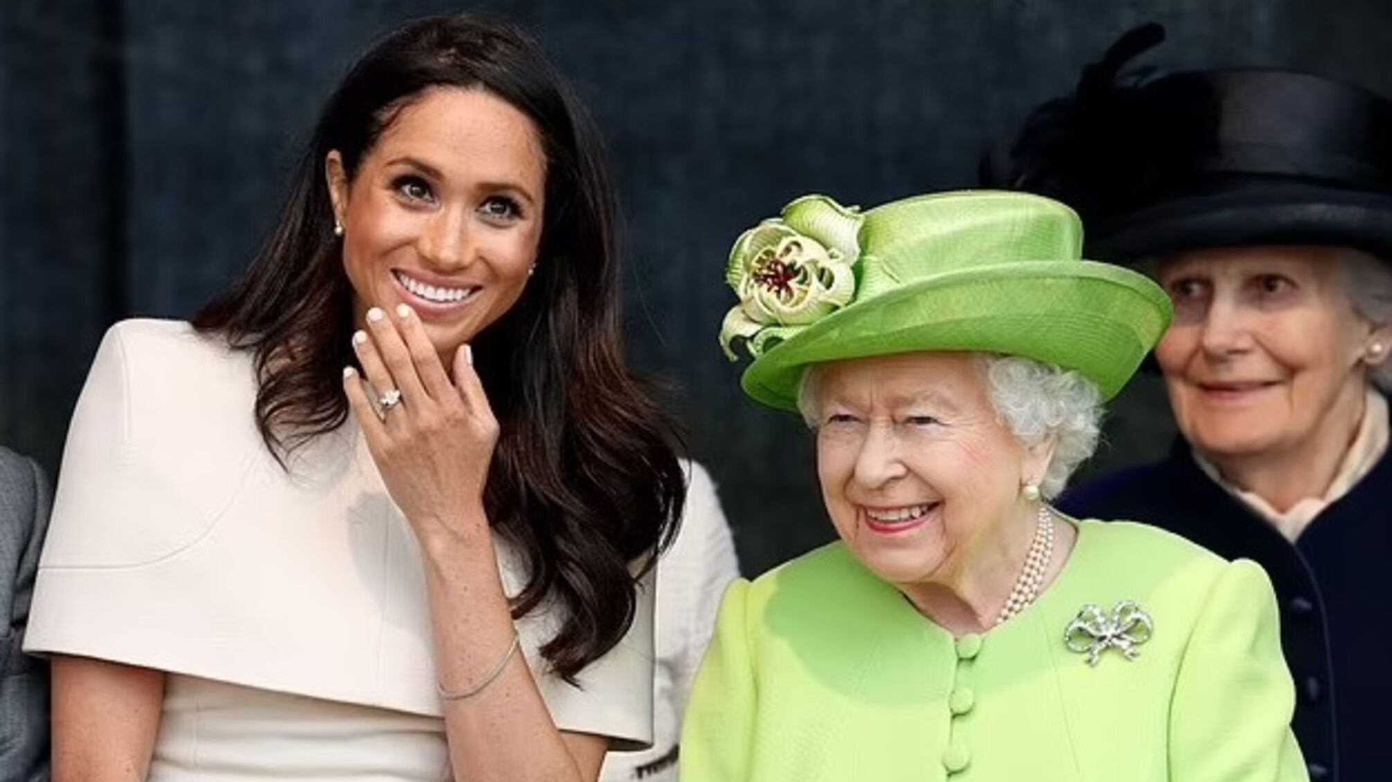Покойная королева приняла Меган Маркл в королевскую семью
