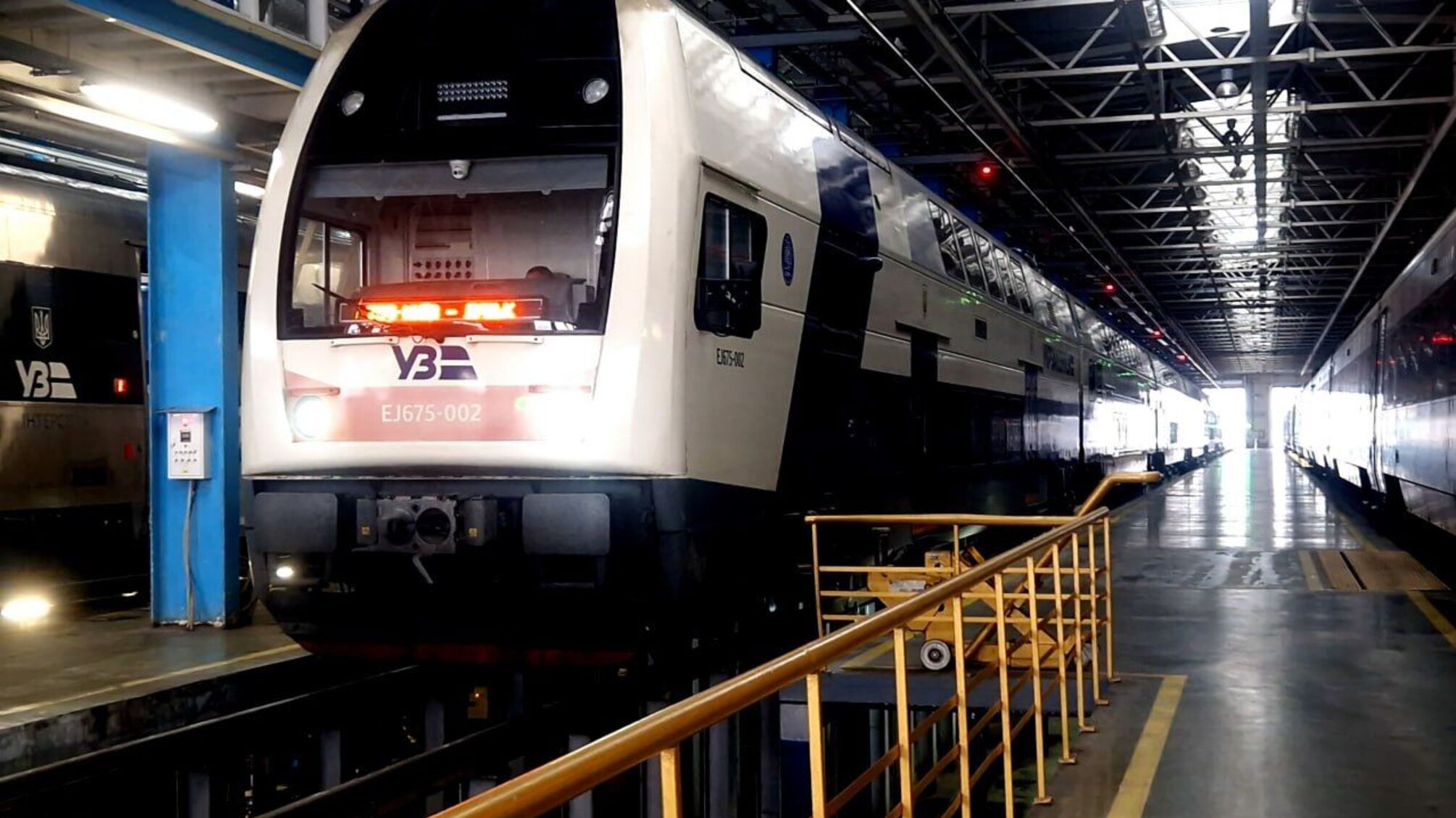 Новые поезда в Карпаты, Харьков и Европу