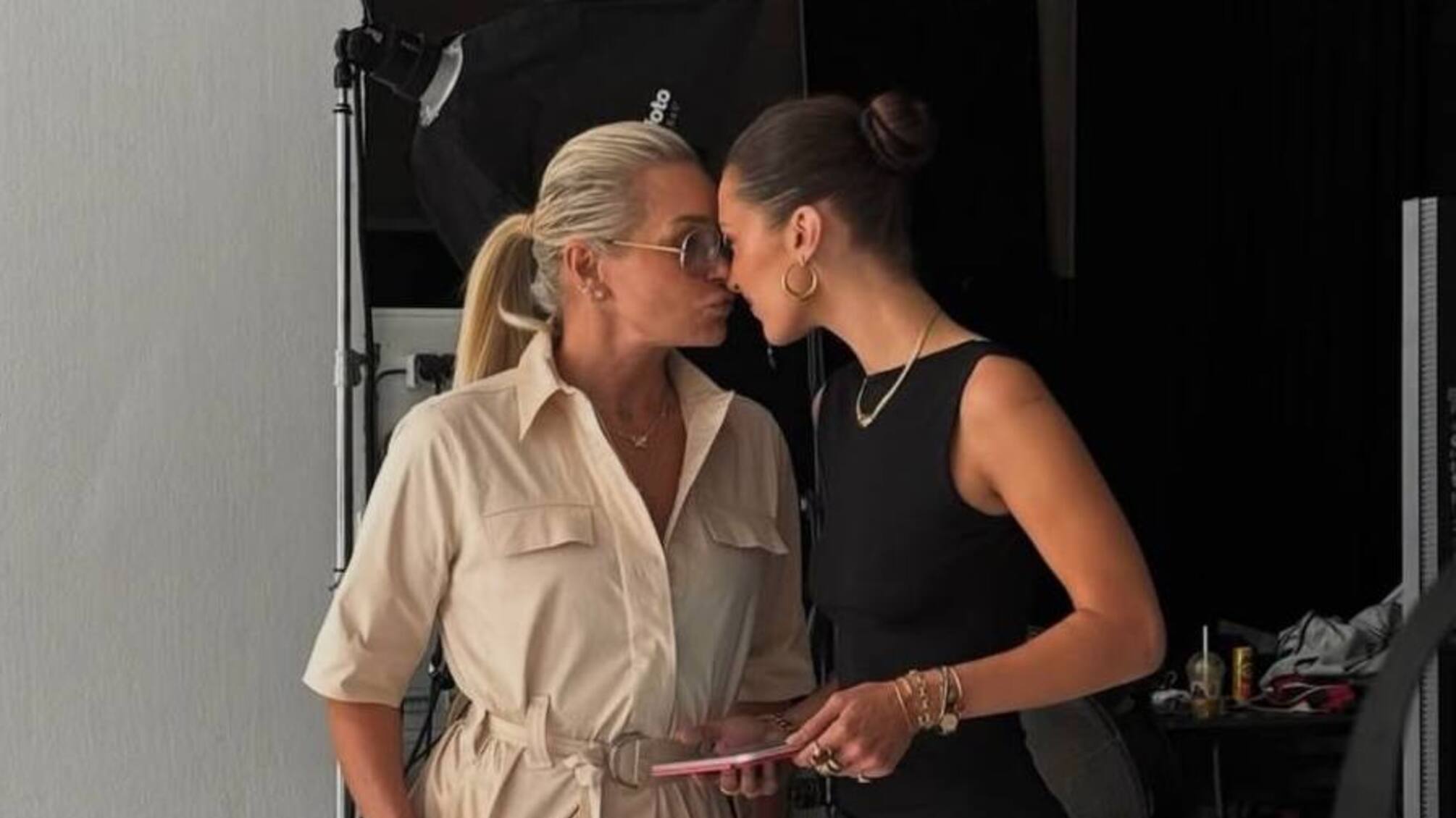 Белла Хадід із мамою стали наставницями у телешоу Next Top Model