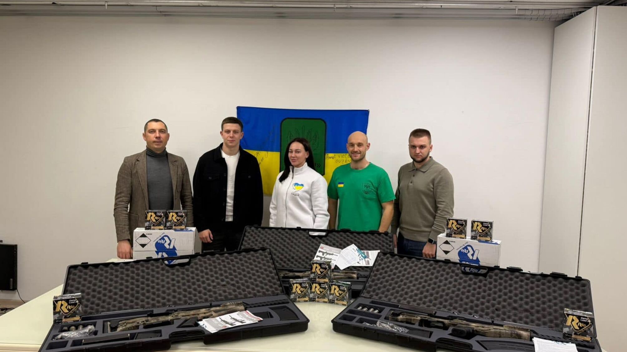 Спільні зусилля волонтерів: сучасна зброя на захист України