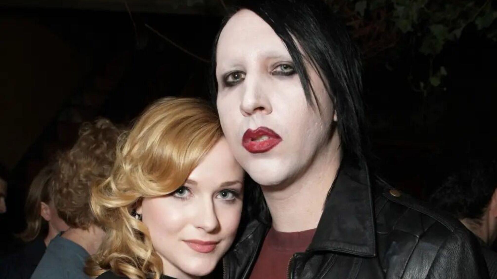 Судова боротьба між Менсоном і Вуд завершилася фінансовою компенсацією