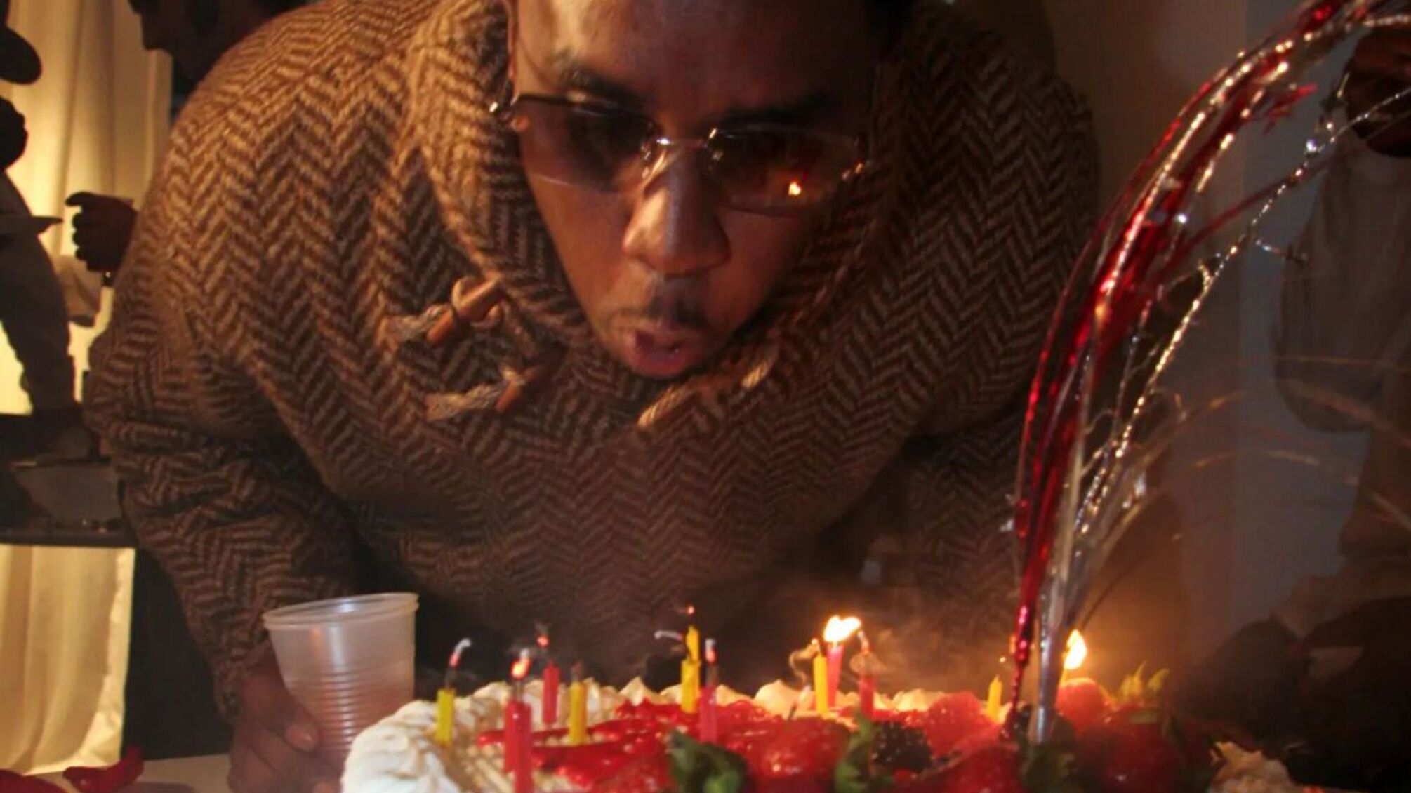 Дидди празднует 55 лет за решеткой: как меняются дни рождения музыкального магната