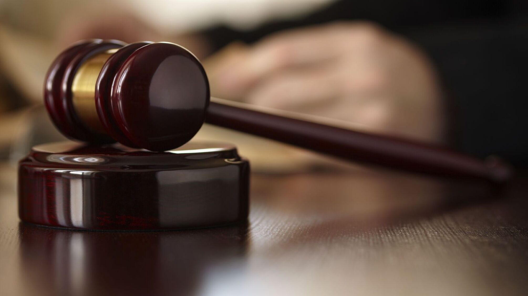 Підробка доказів у справі заниження ціни на землю