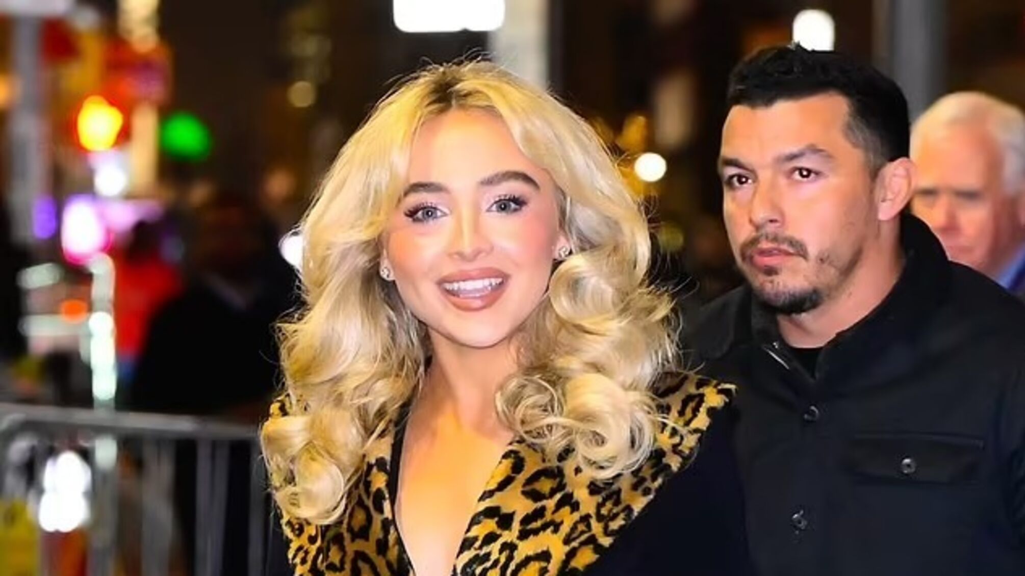 Гламурний Нью-Йоркський вечір Сабріни Карпентер на тлі новин про особисте життя