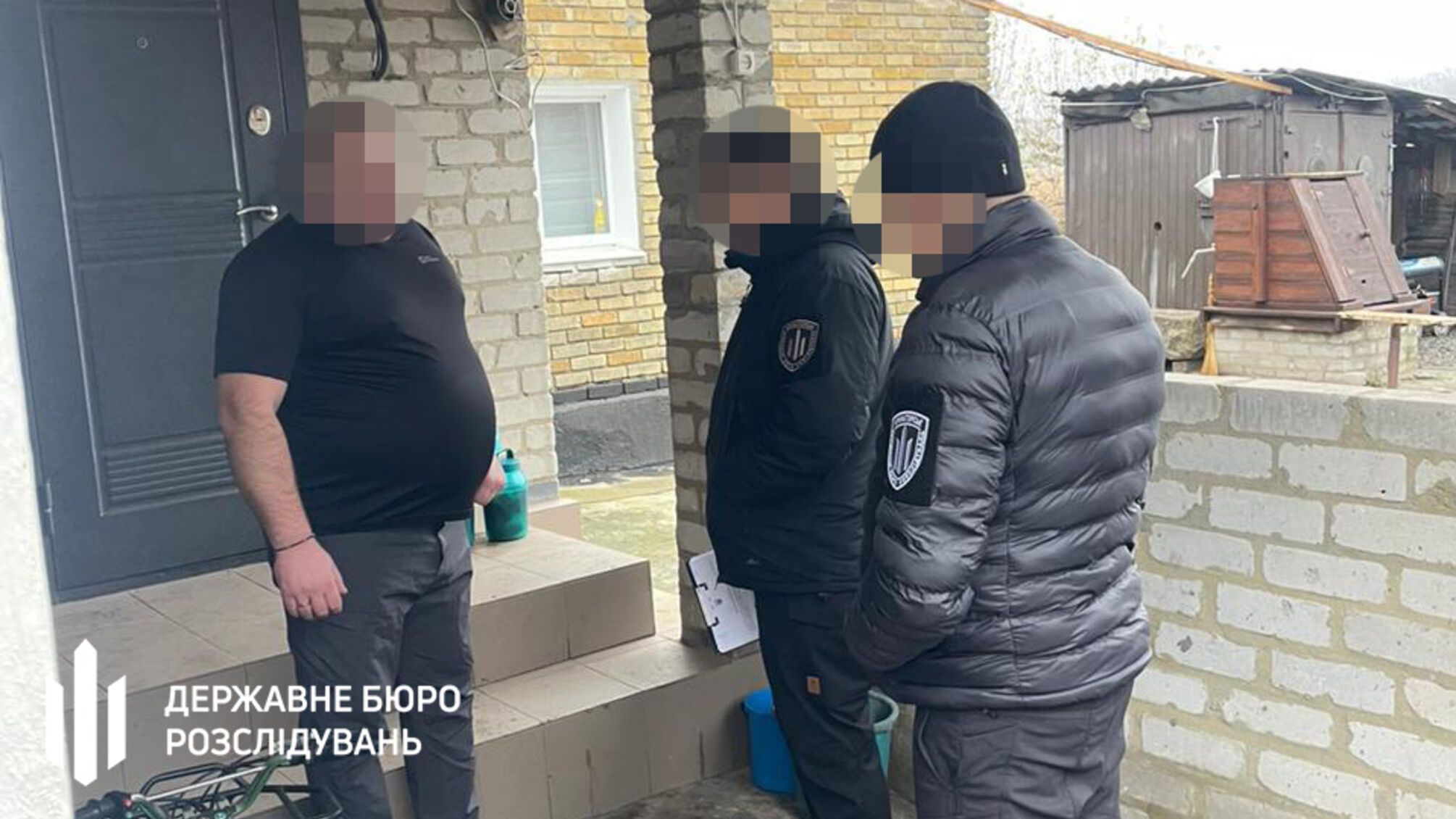 На Донеччині військовий примушував підлеглих працювати на свою родину