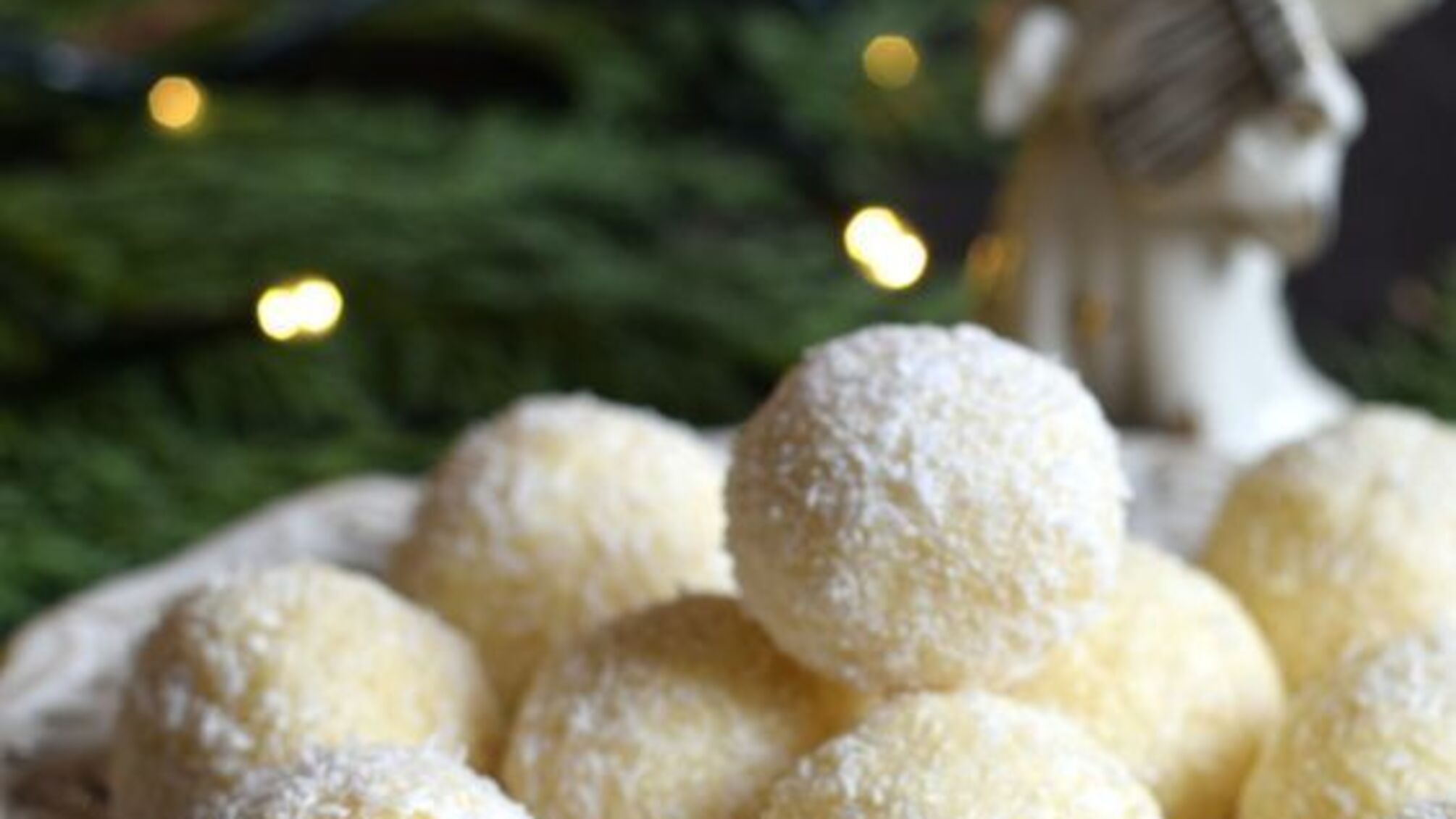 Святковий рецепт: кокосові 'Сніжки' для затишної зими