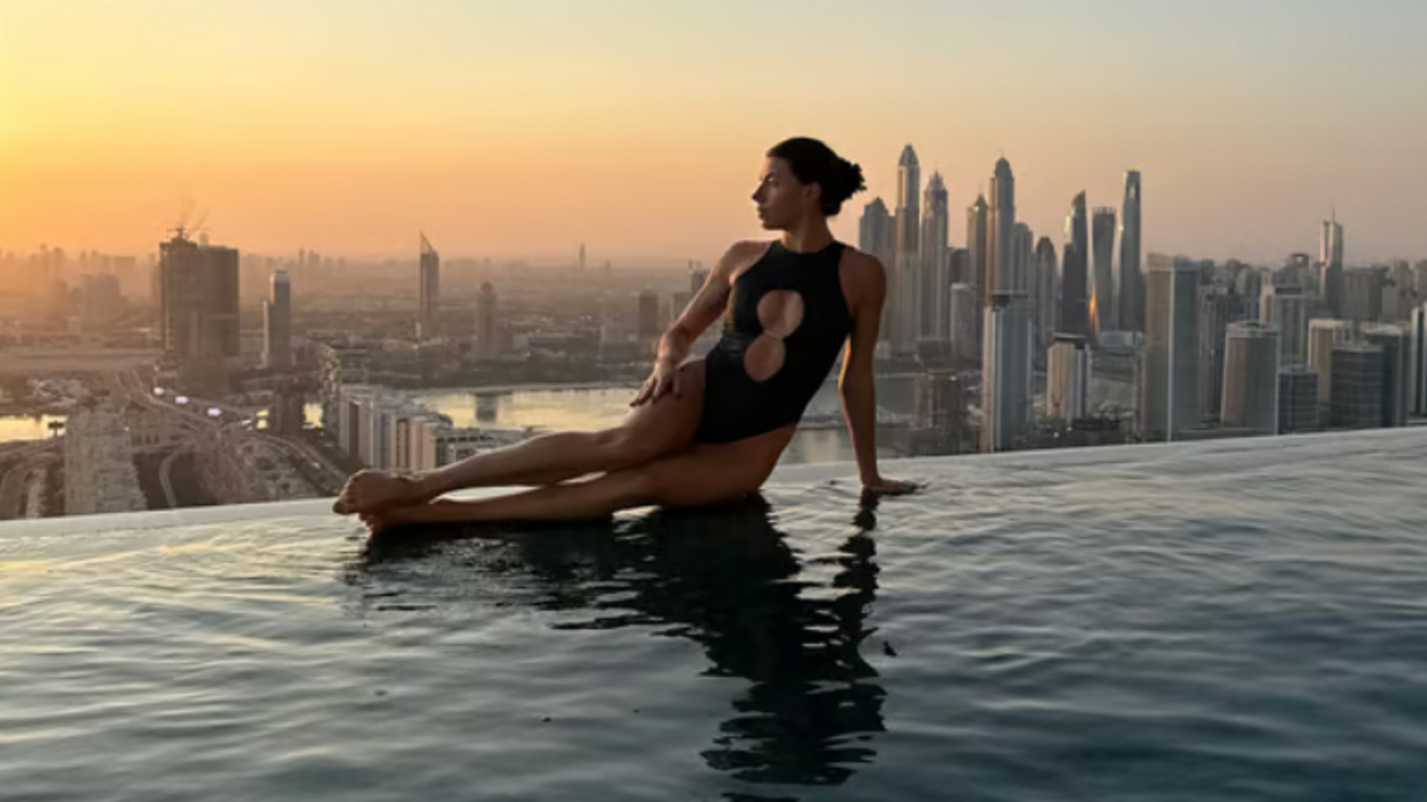 Бех-Романчук показала пікантні фото та відео з відпочинку у Дубаї