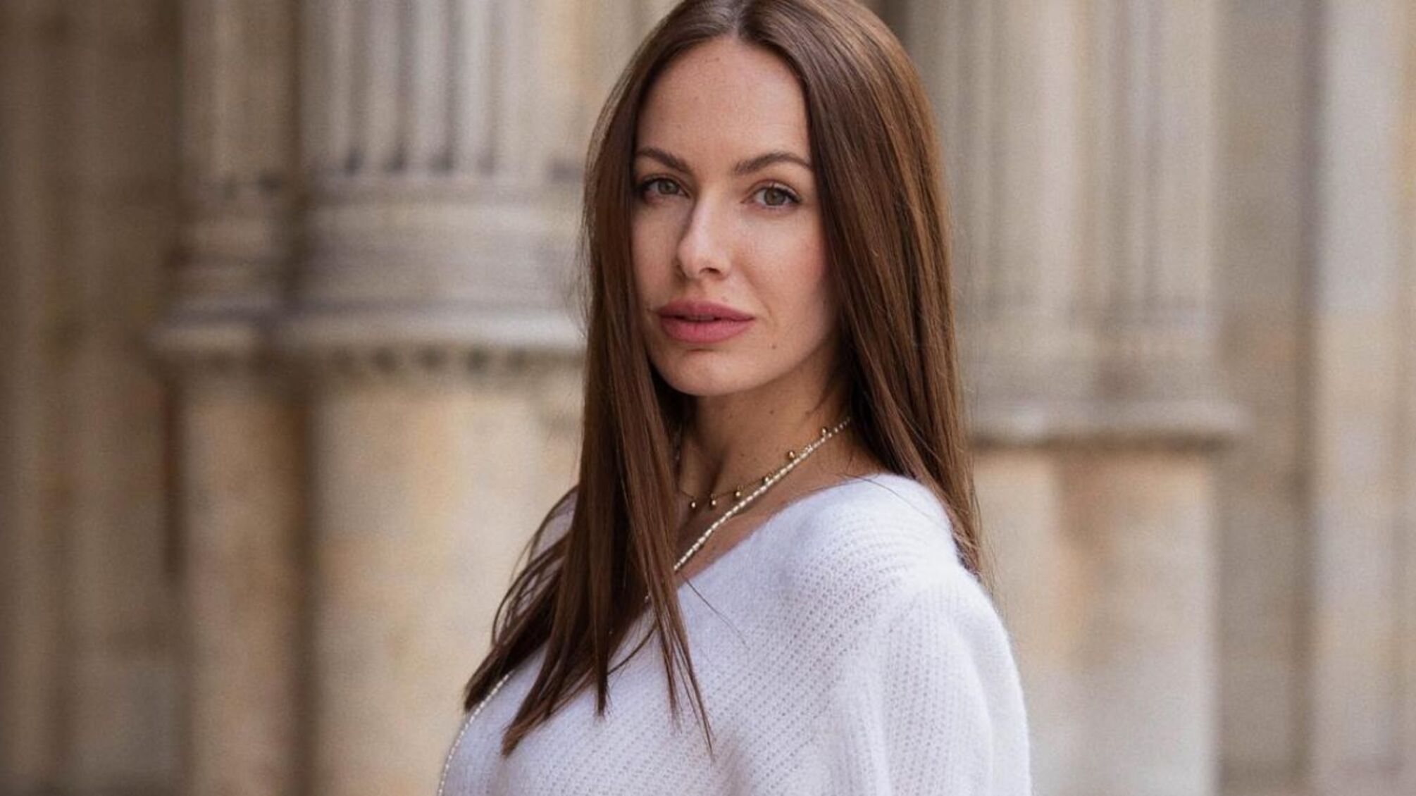 Бывшая Остапчука желает здоровья малыша, но готовится к суду