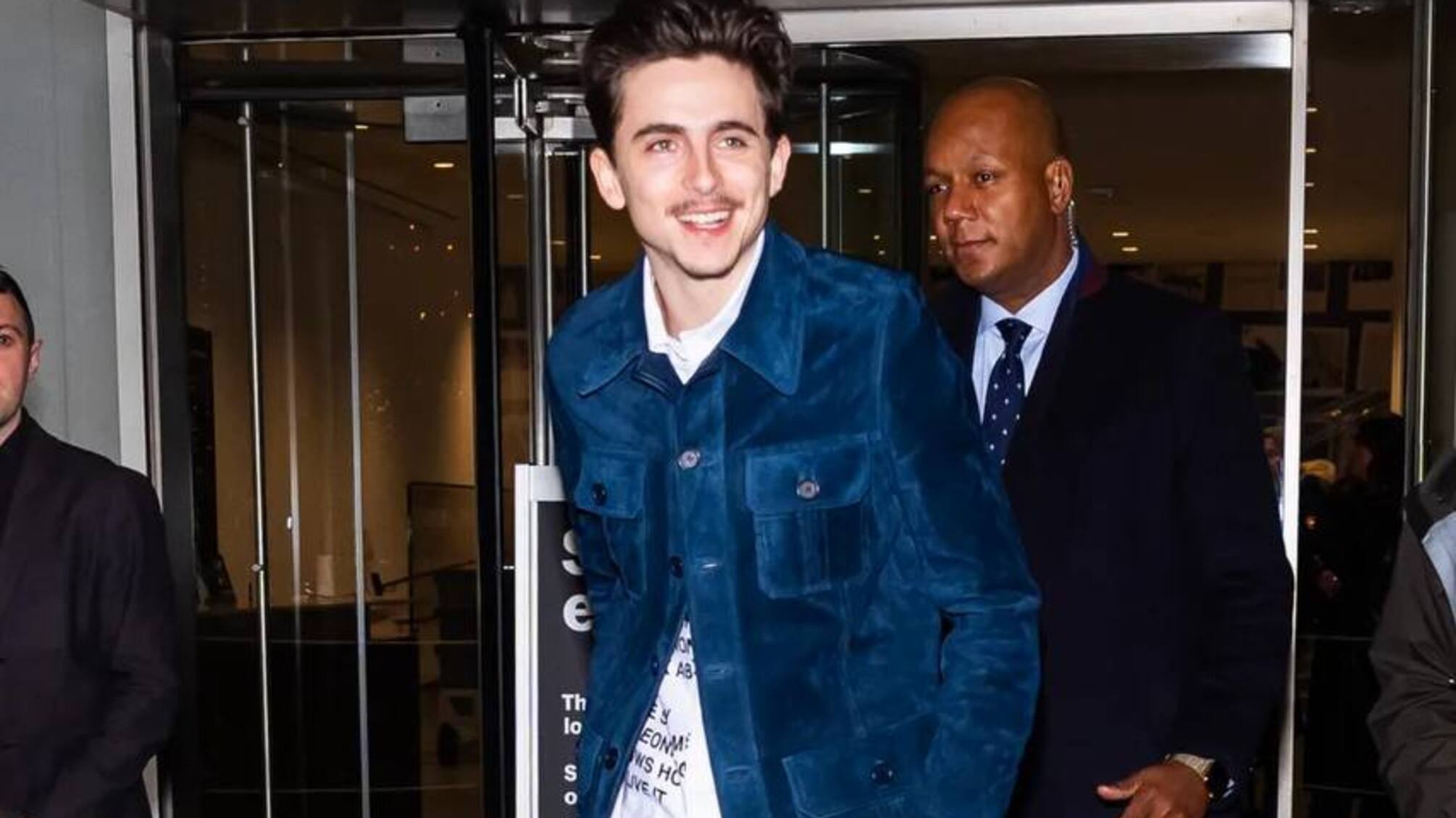 Тімоті Шаламе зʼявився на червоній доріжці в костюмі від Chloé