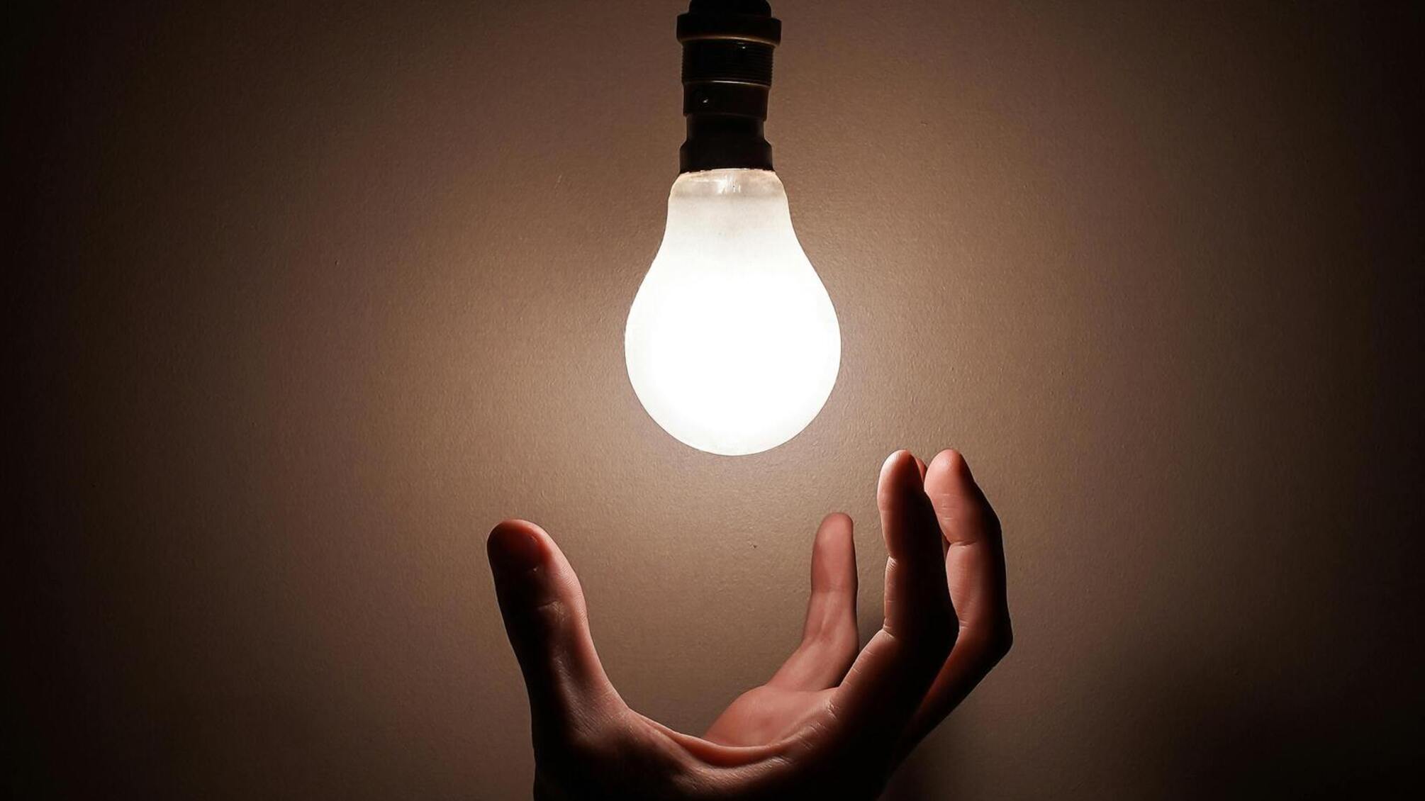 Мешканець Дніпра бореться за графік відключень світла