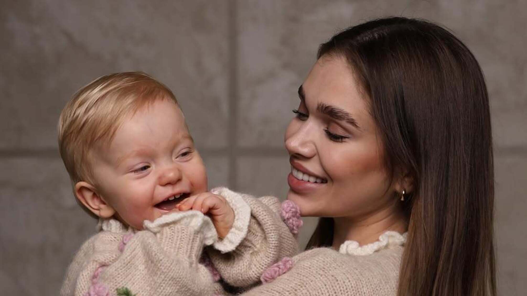 Блогерка Саша Бо поділилась найстрашнішим днем у її житті, коли ледь не втратила доньку