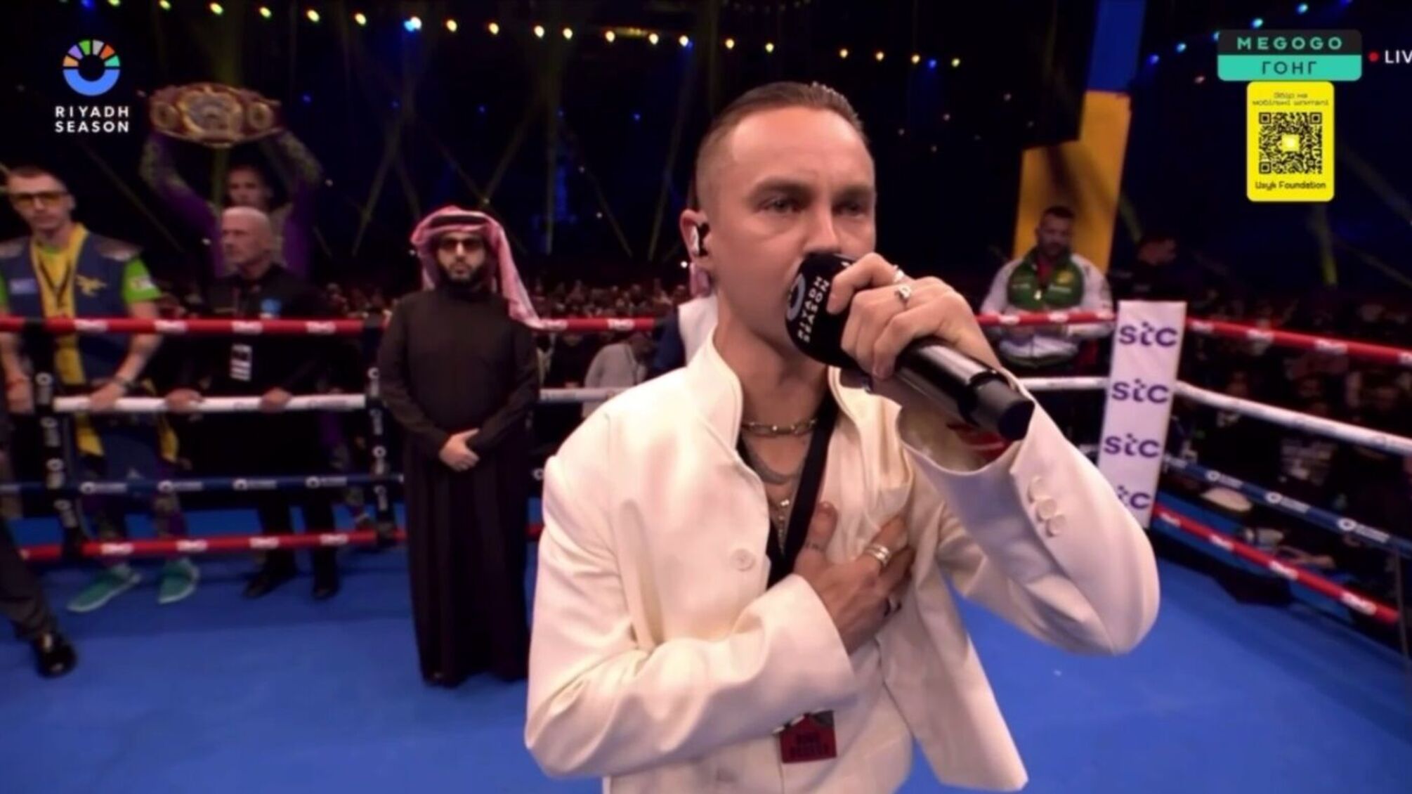 Гімн України на арені в Ер-Ріяді у виконанні Пивоварова