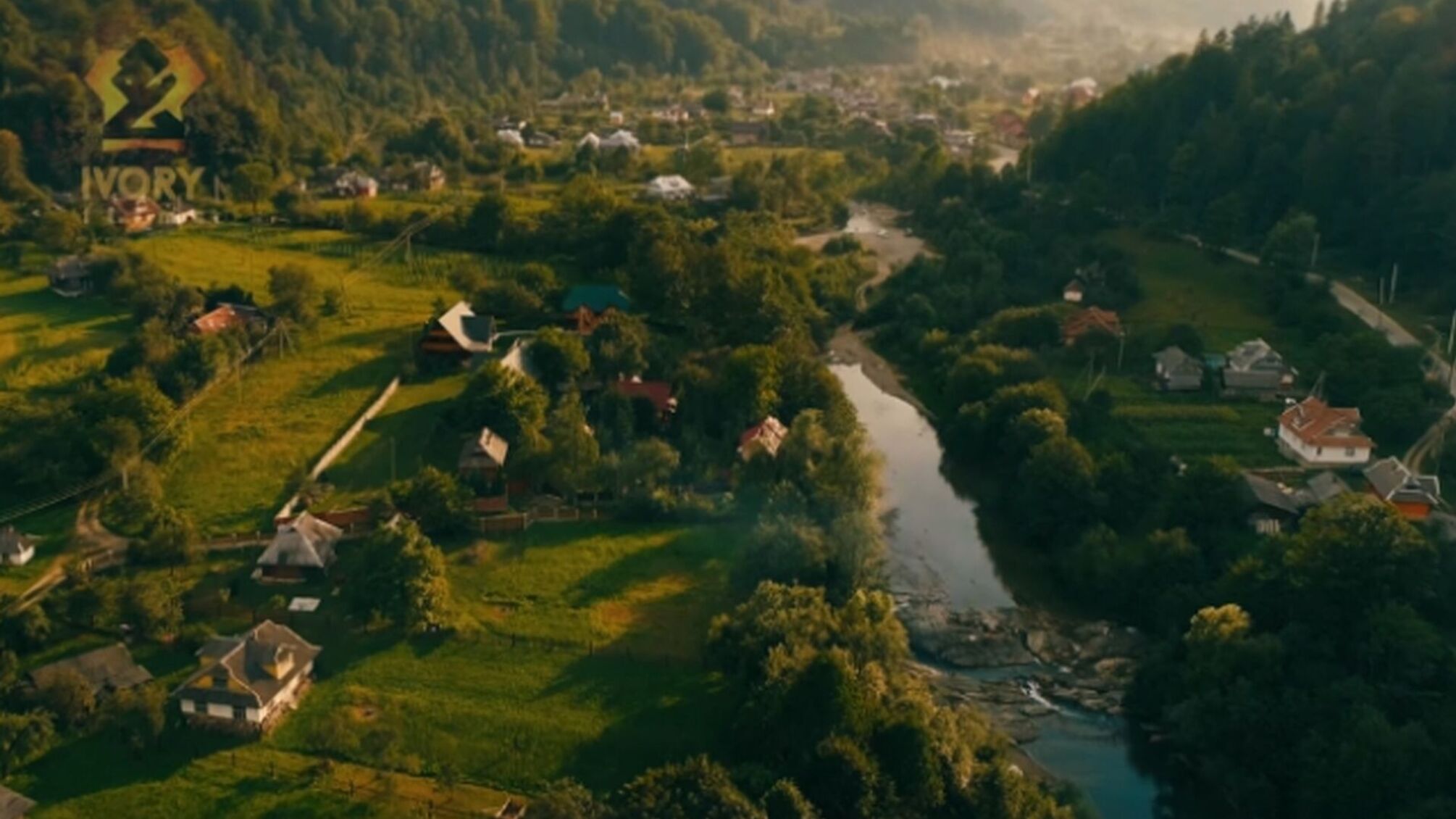 казкове село Шешори у Карпатах