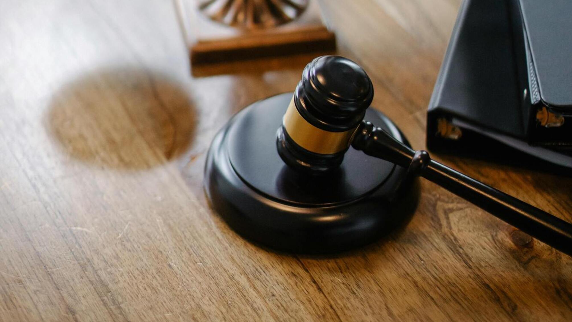 Жінку засудили за шахрайство з сім'ями військових