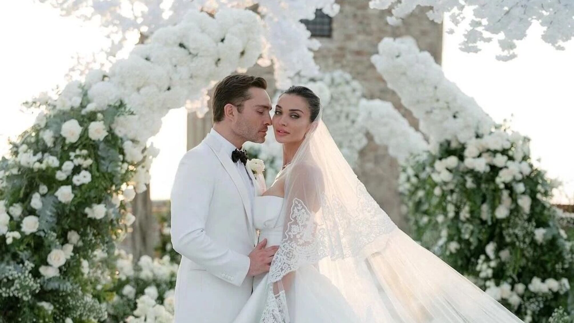 Весільний сезон 2024: весілля моделей, акторів і музикантів