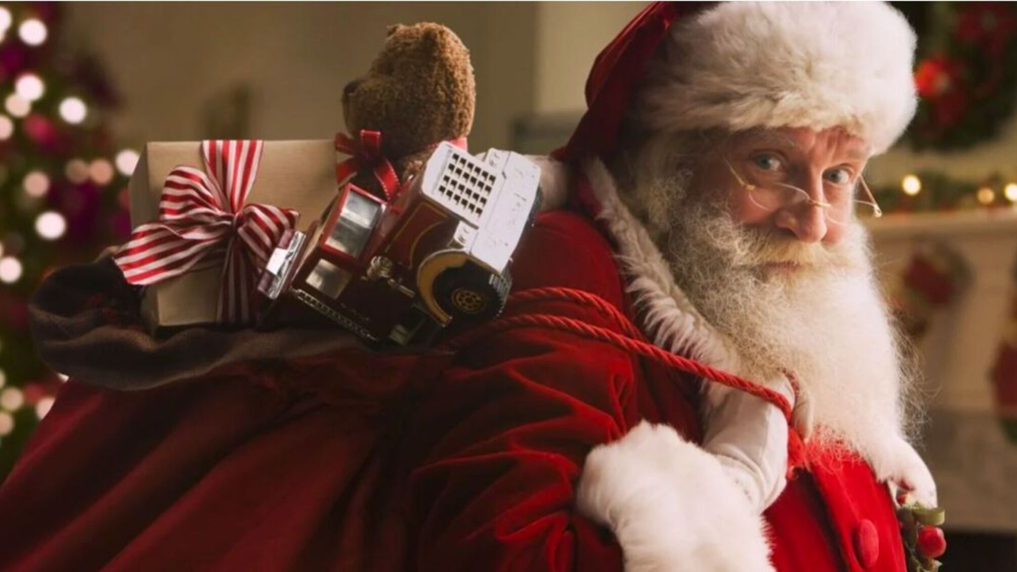 В Беларуси запретили Санта-Клауса и англоязычные песни на новогодних праздниках