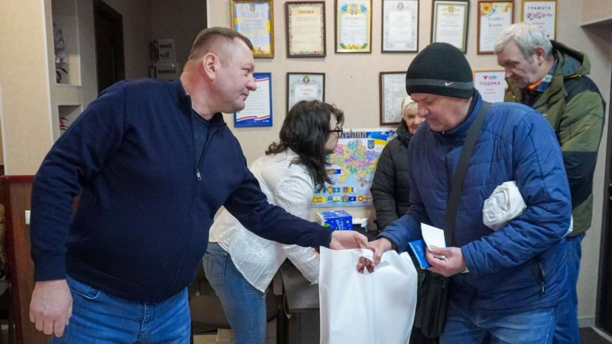 Ігор Галайчук – про допомогу ВПО в Голосіївському районі: від солодких подарунків до медичної підтримки