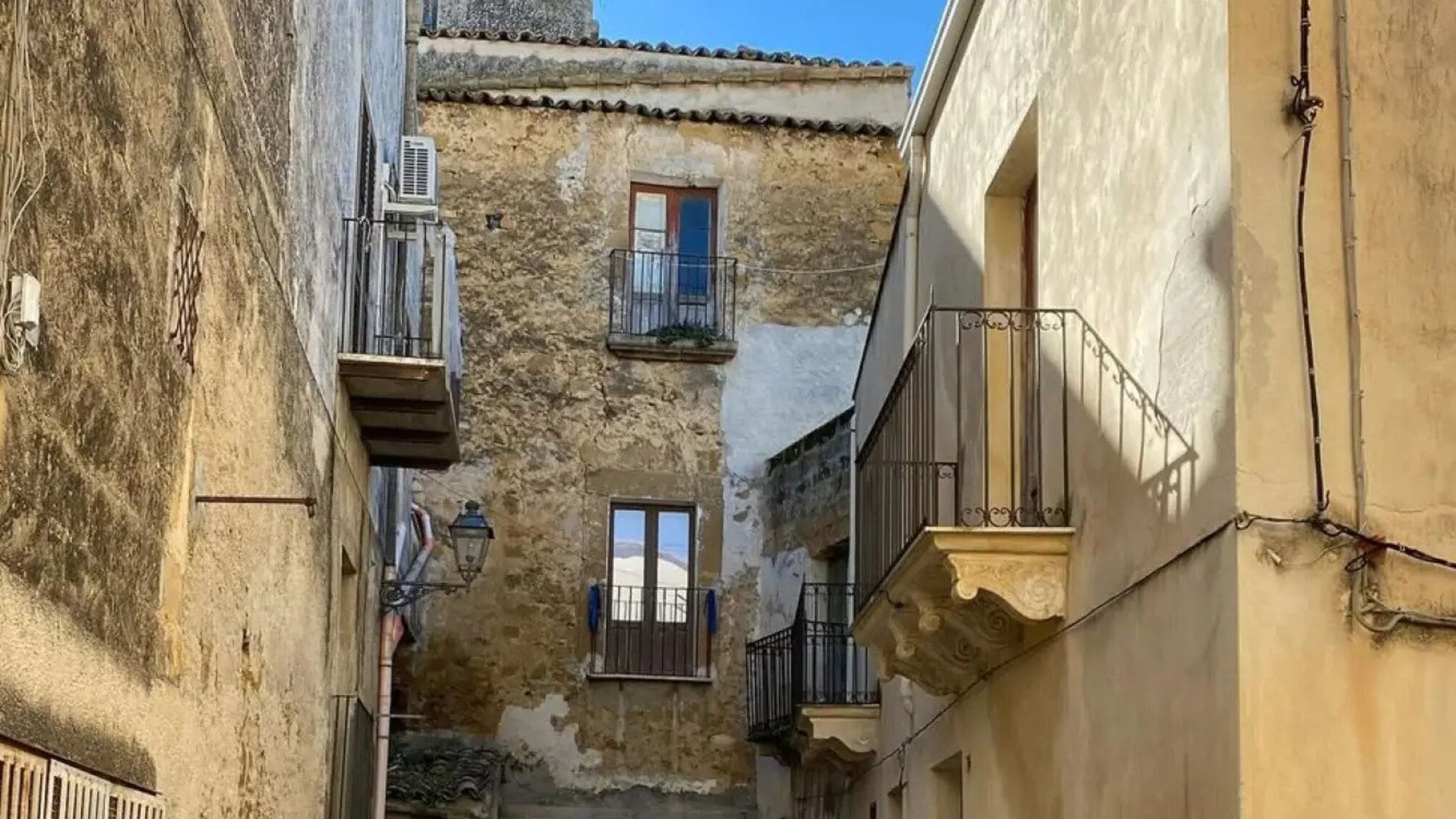 Как покупка за 1 евро стала символом возрождения итальянской деревни