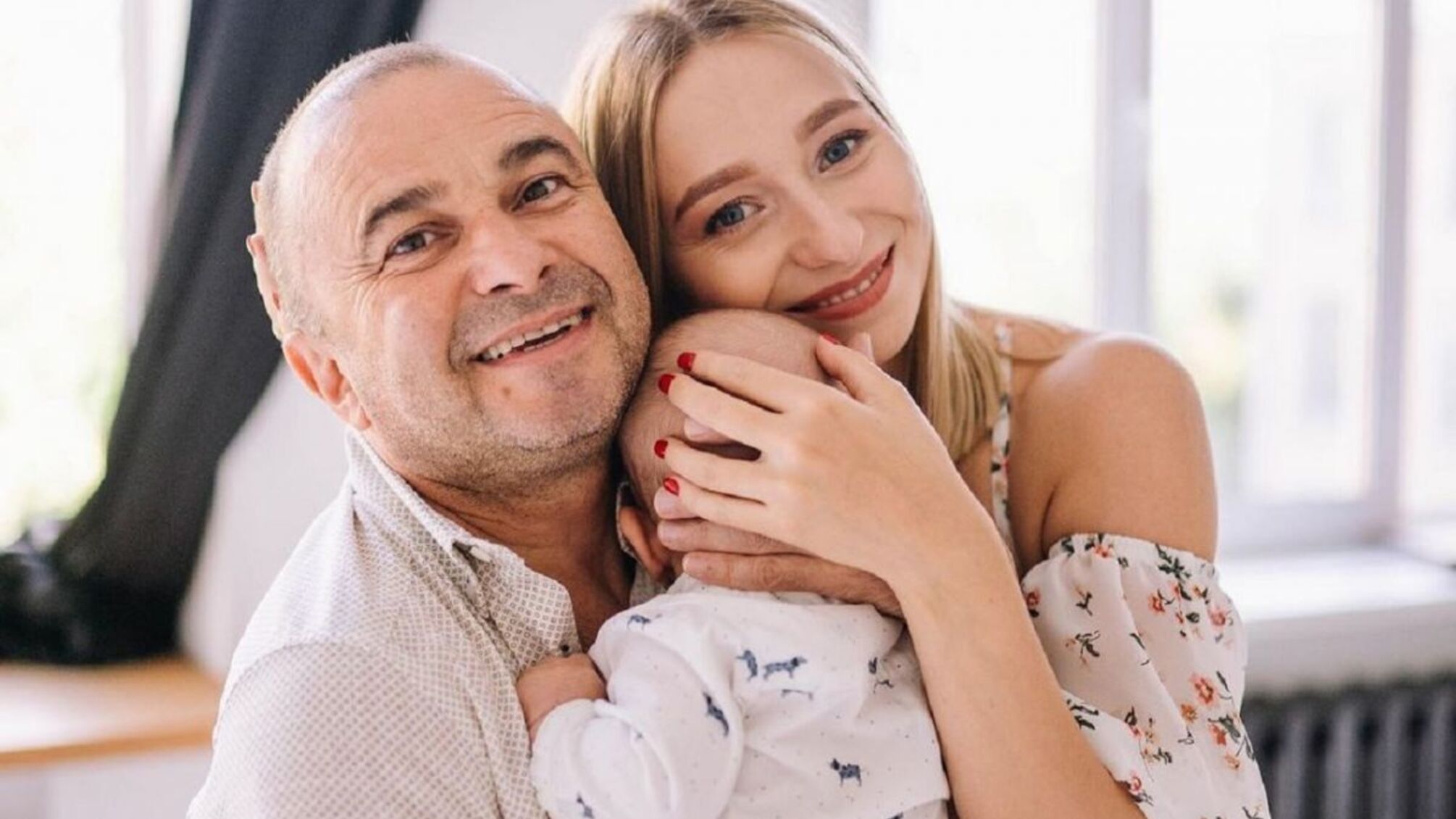 Віктор Павлік святкує день народження: дружина зворушливо привітала його у соцмережах