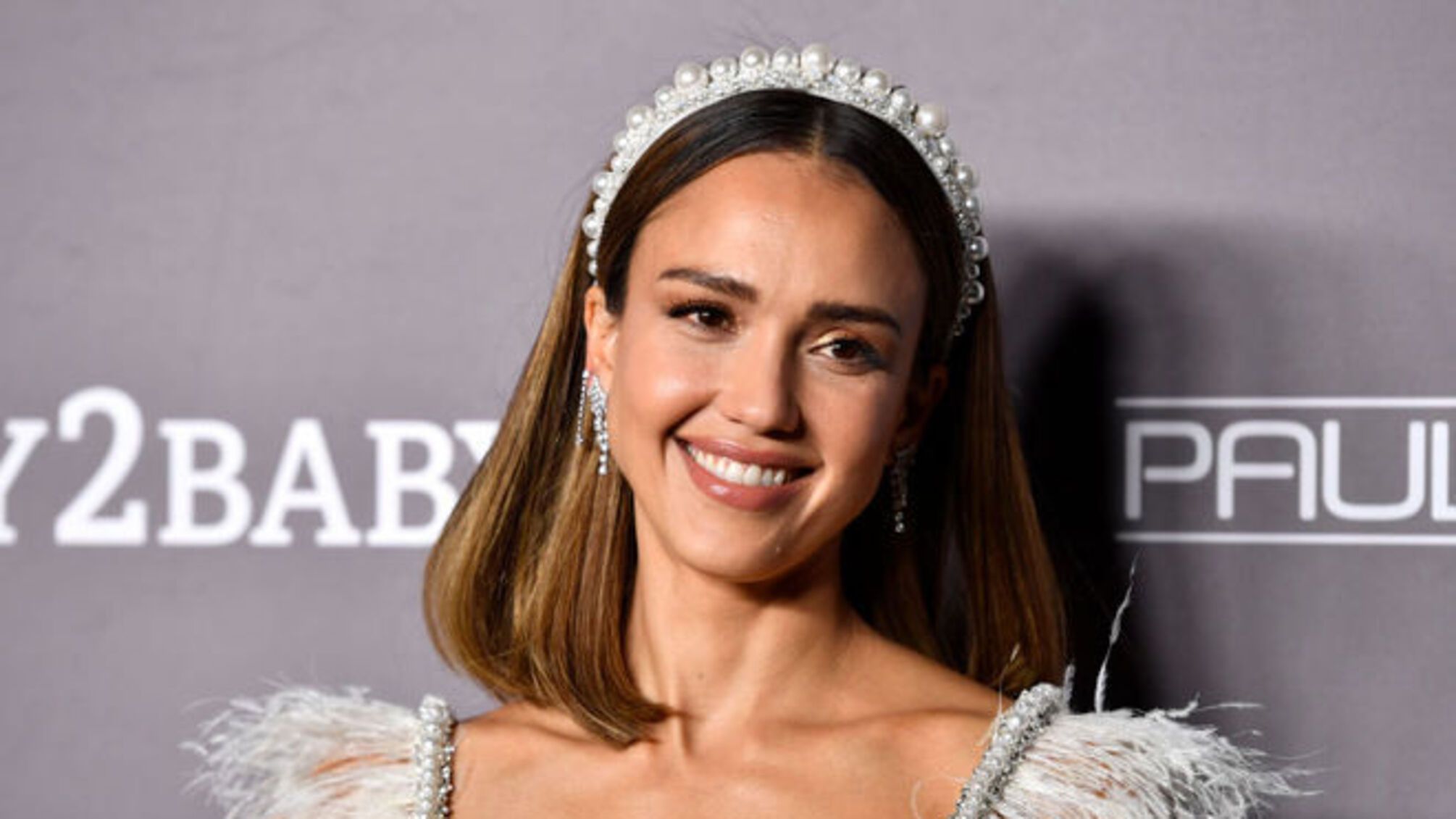 Вечерняя встреча Джессики Альбы с продюсером нового фильма в ресторане Рима