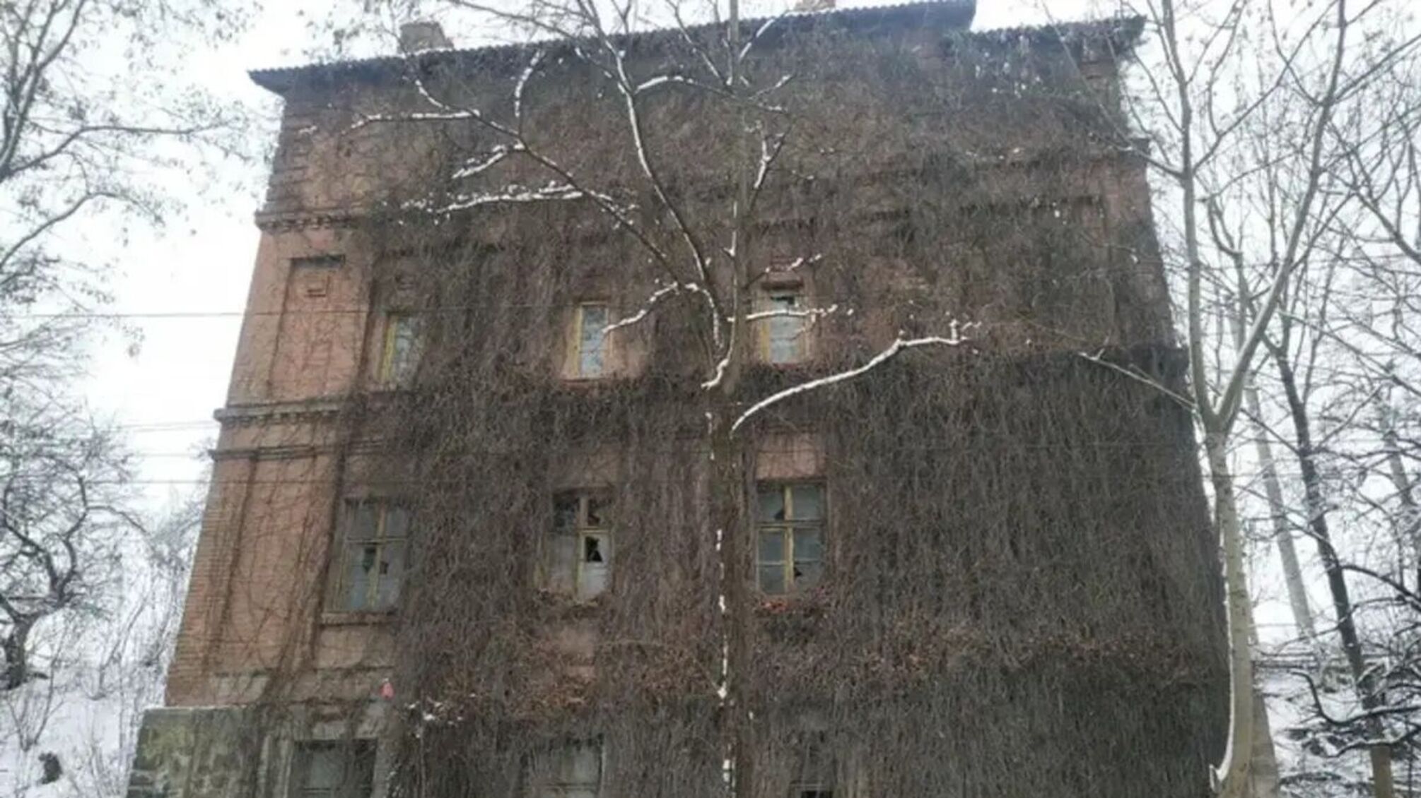 Тернопольский дом с привидениями: реальность или мистическая выдумка?