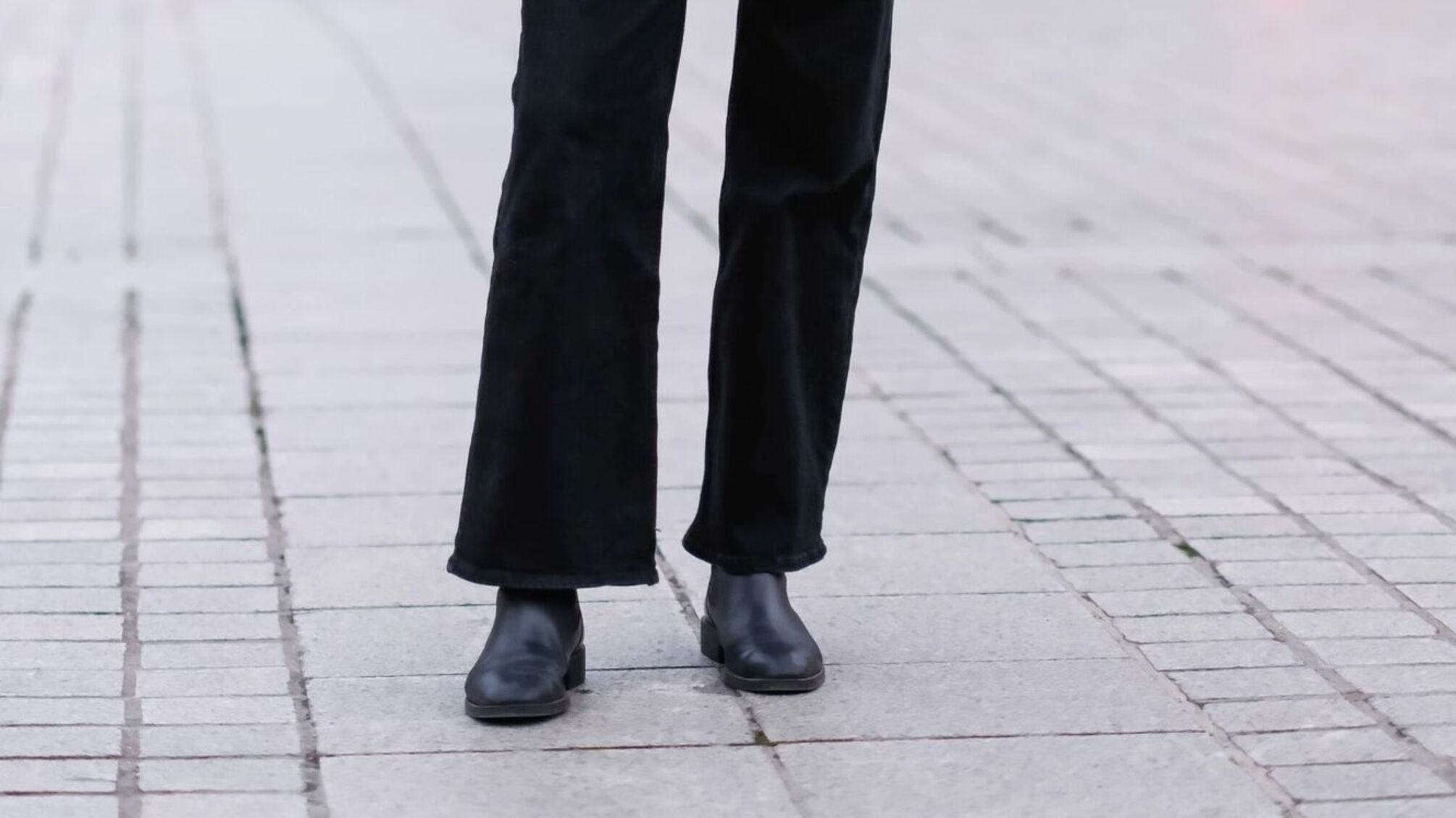 Ботинки челси: стильные советы и модные образы для холодного сезона