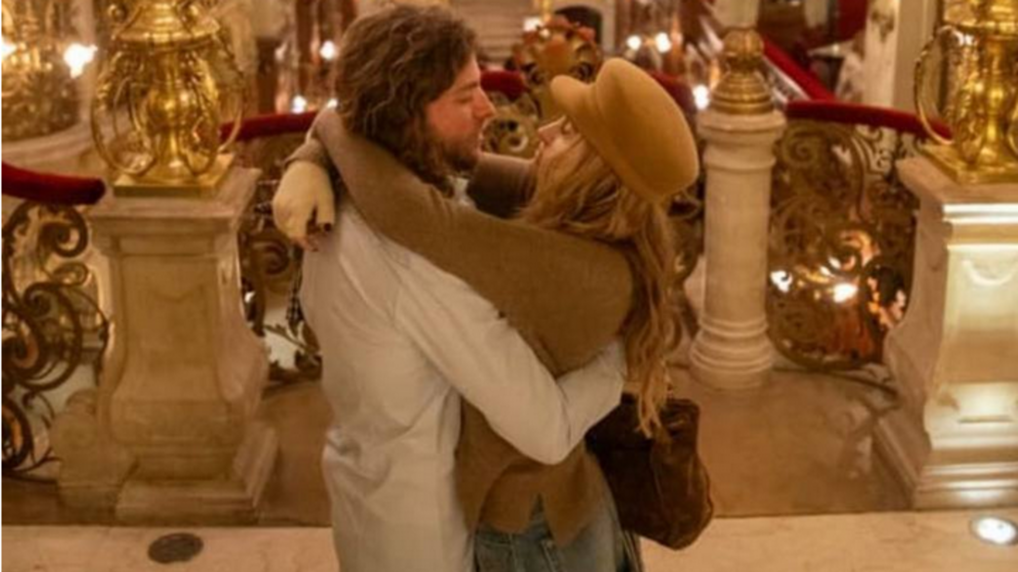 Дочь Майкла Джексона обручилась