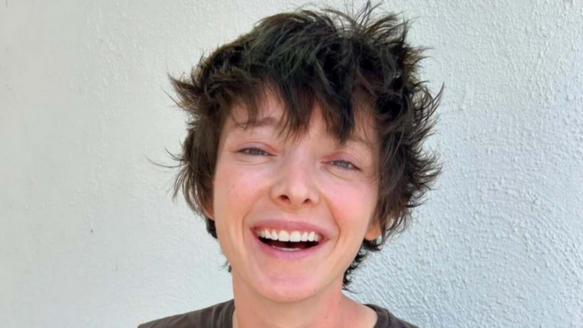 Звезда 'Оппенгеймера' Эмма Дюмон совершила каминг-аут