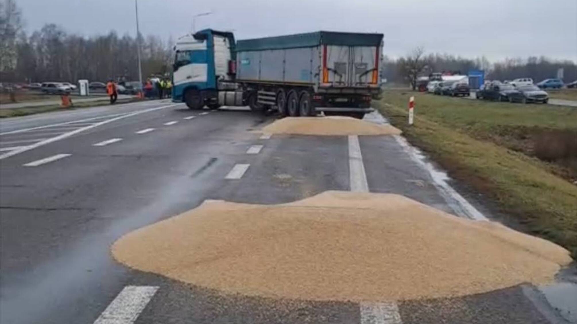 'Псевдоблокада на границе продолжается' - отметил Садовый