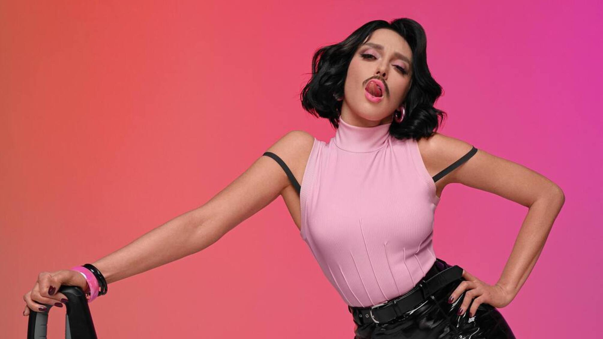 'Щоб забутися, я нап’юсь': Оля Полякова презентує ще одну пісню українською