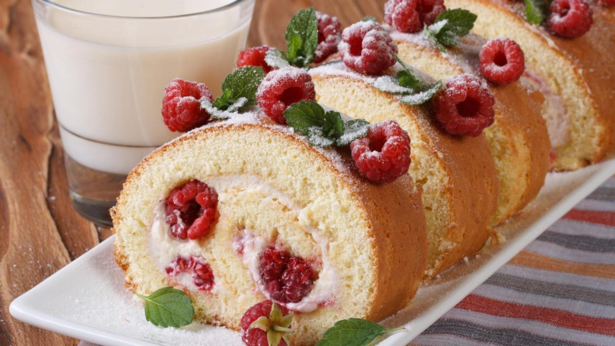 Смачний і простий: рецепт бісквітного рулету