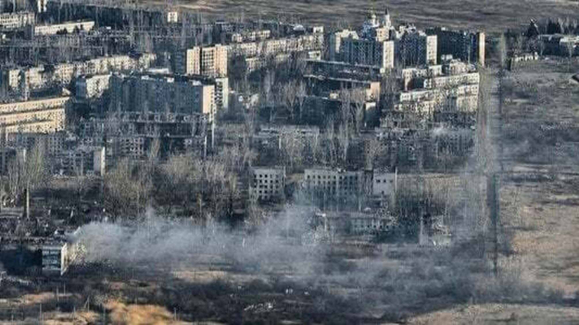 Українські підрозділи вийшли з Авдіївки – Сирський