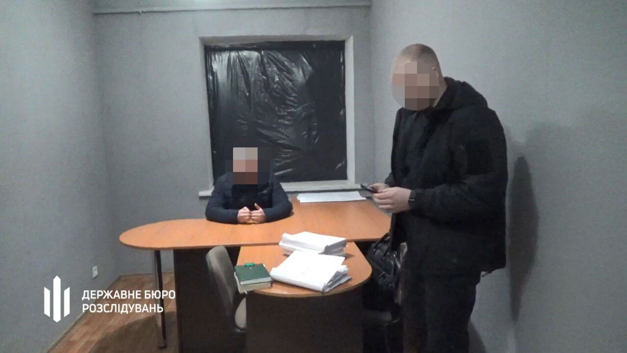 Начальник фінансової служби у військовій частині у Сумах підозрюється в нарахуванні незаконних виплат