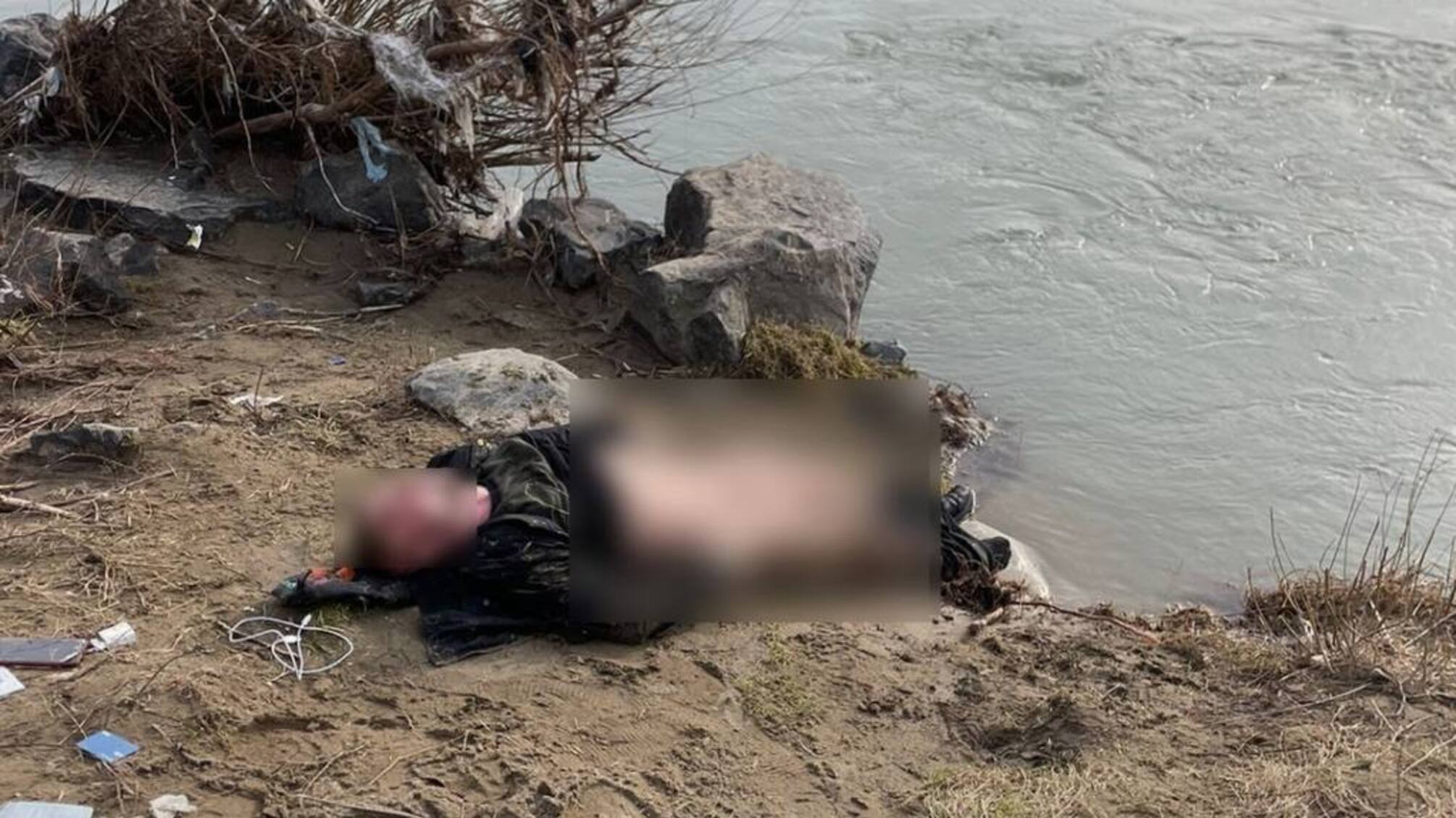 Хотел бежать в Румынию: из Тисы достали тело уклониста