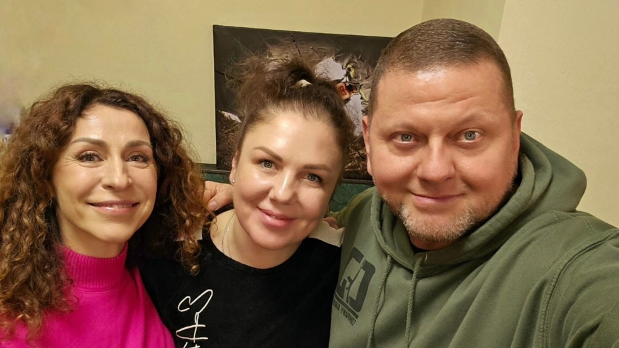 Украинская ведущая Надя Матвеева рассказала, как сфотографировалась с семьей Залужных