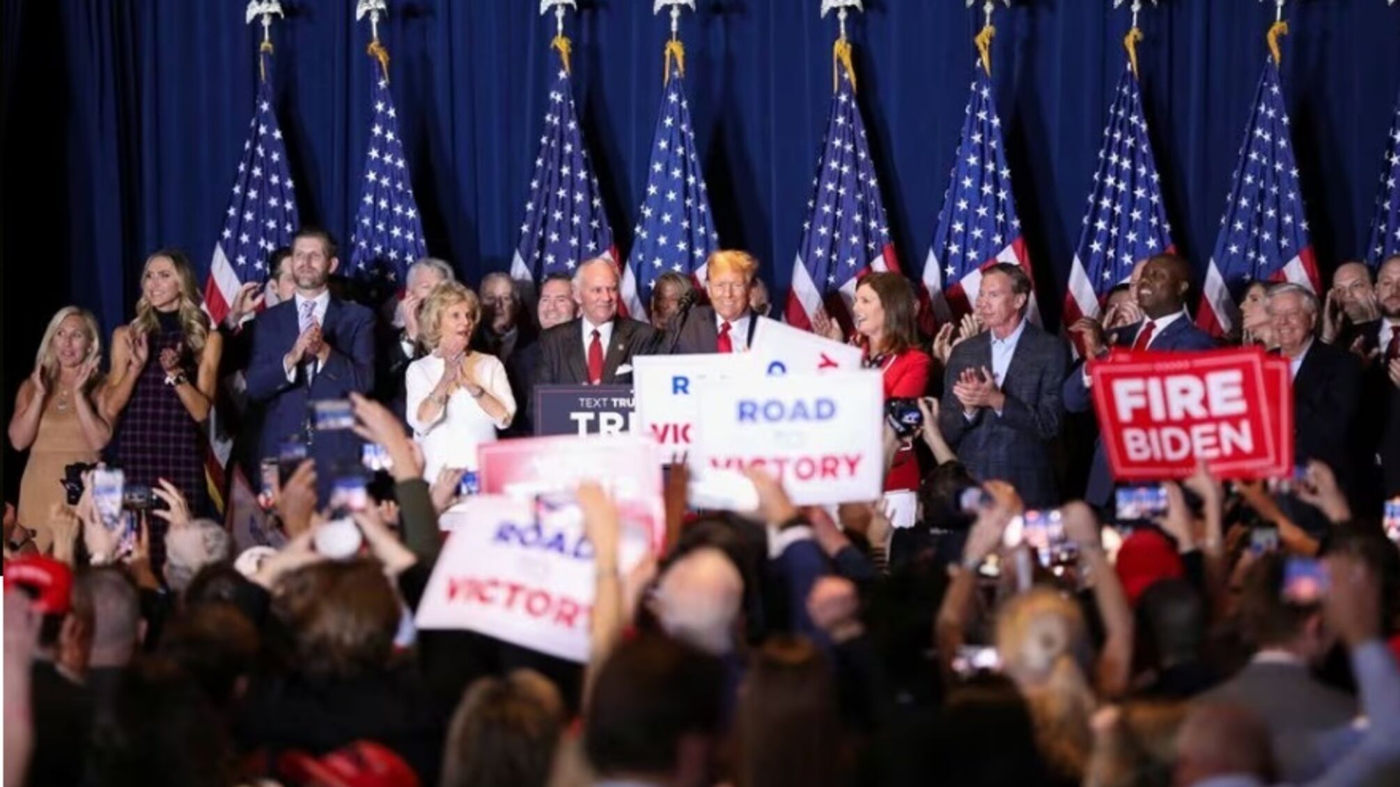 Трамп перемагає на республіканських праймериз у Південній Кароліні, — Reuters