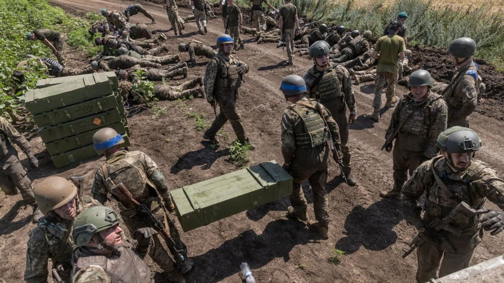 Співробітник Сенату США підозрюється у співпраці з іноземною розвідкою через передачу спорядження