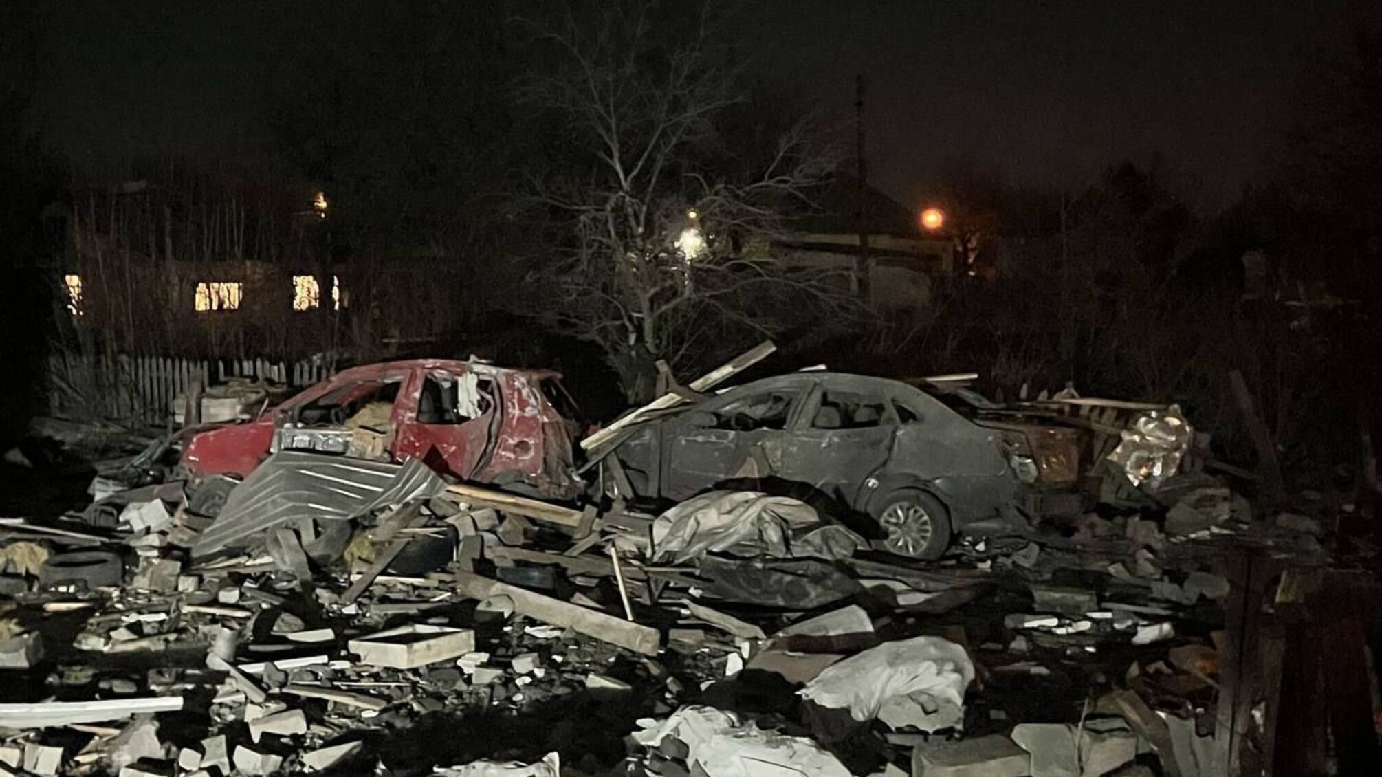 Внаслідок обстрілу четверо людей поранено, пошкоджено 10 будинків