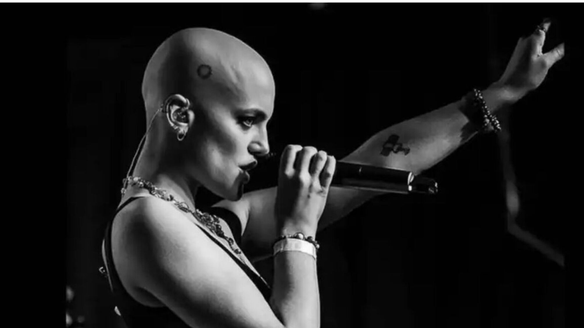 Джена певица